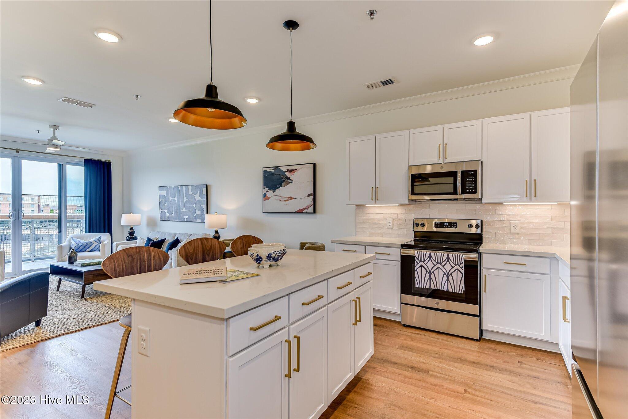 Model Unit Kitchen