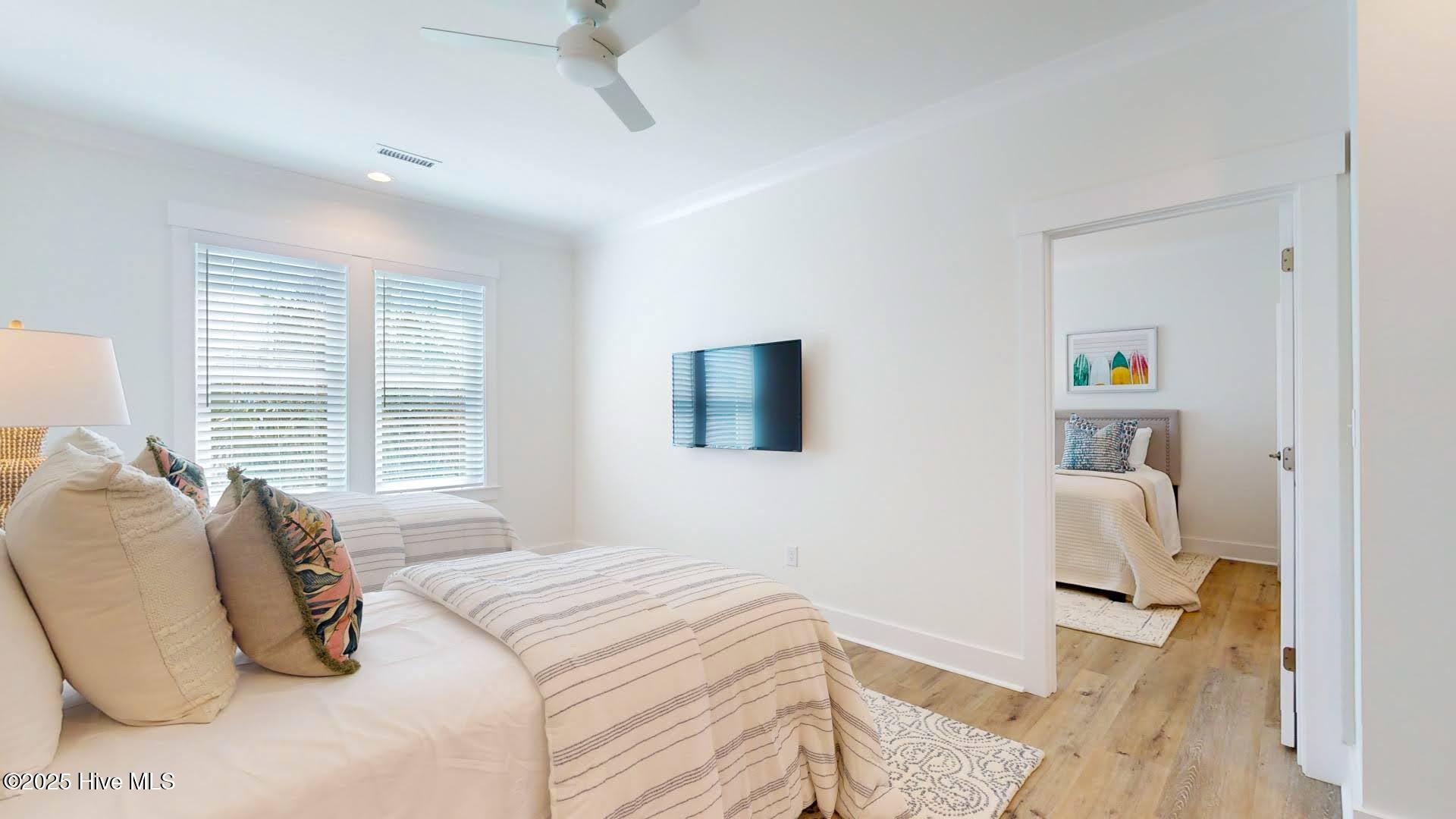 100560716 | Photo 69