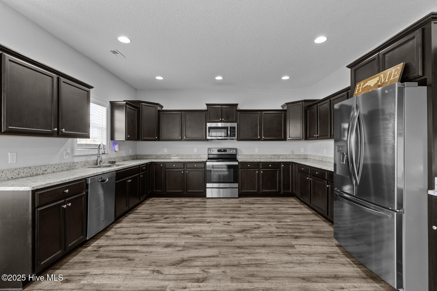 100513271 | Photo 10