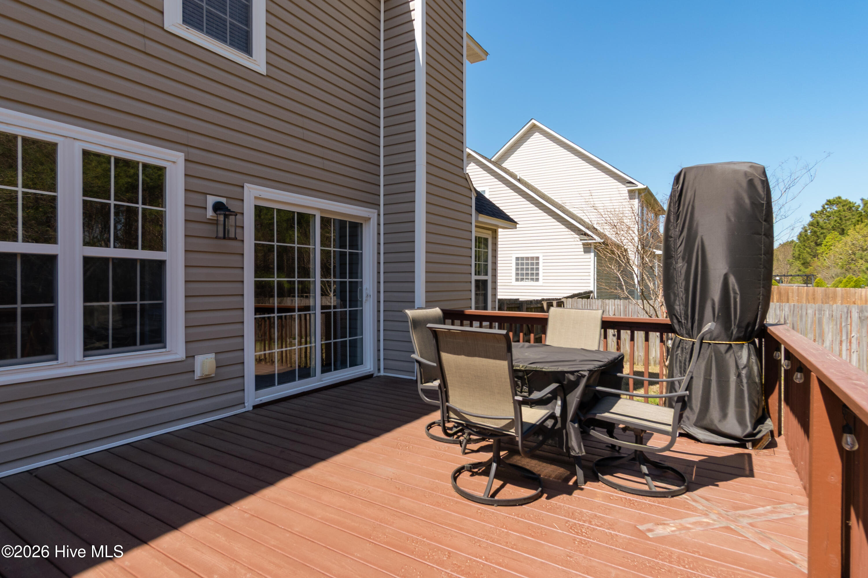 100569797 | Photo 51