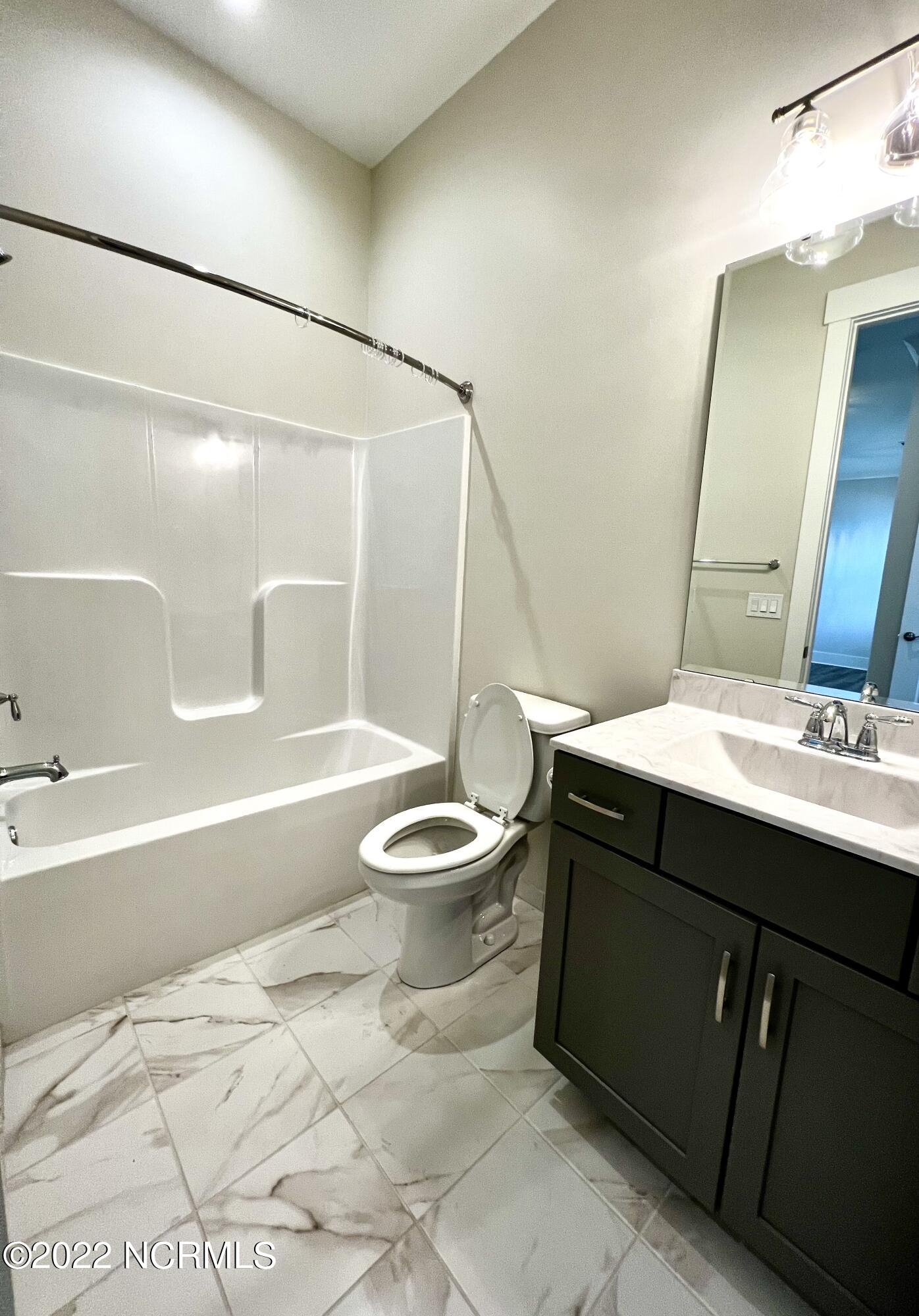 100558530 | Photo 12