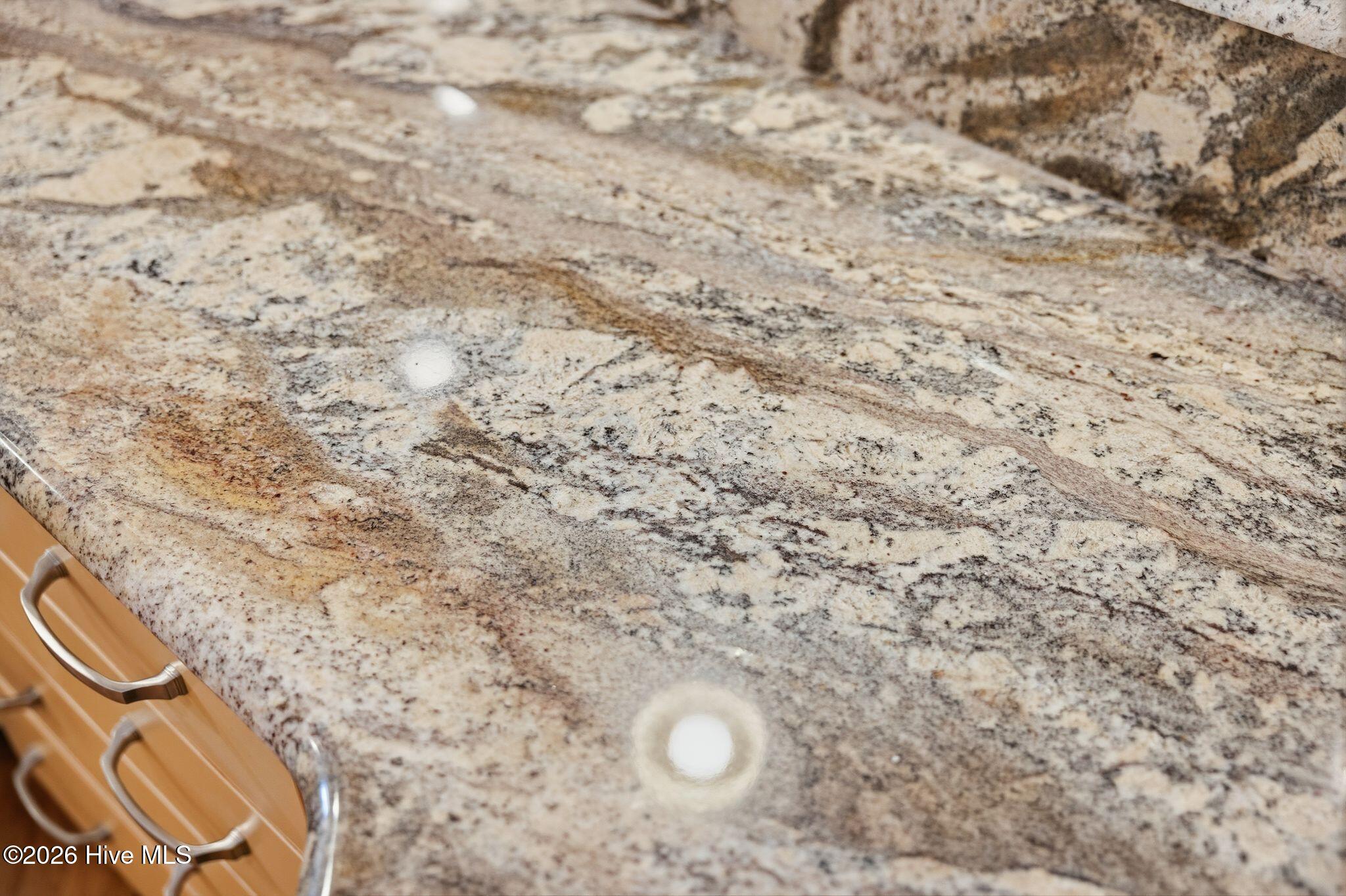 100553774 | Photo 28