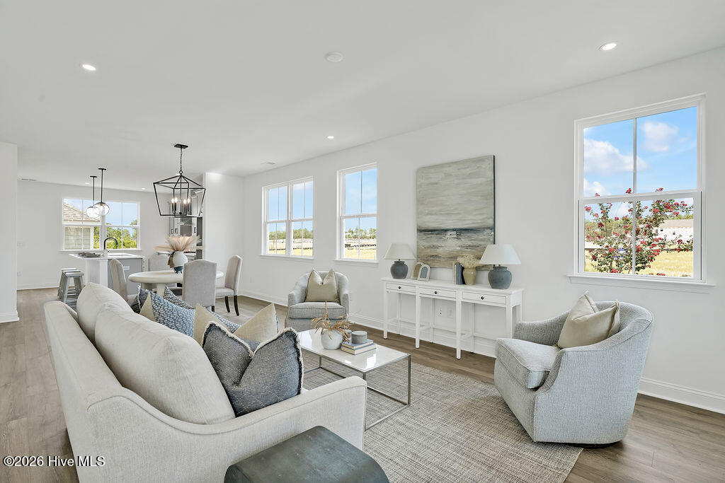 100549861 | Photo 16