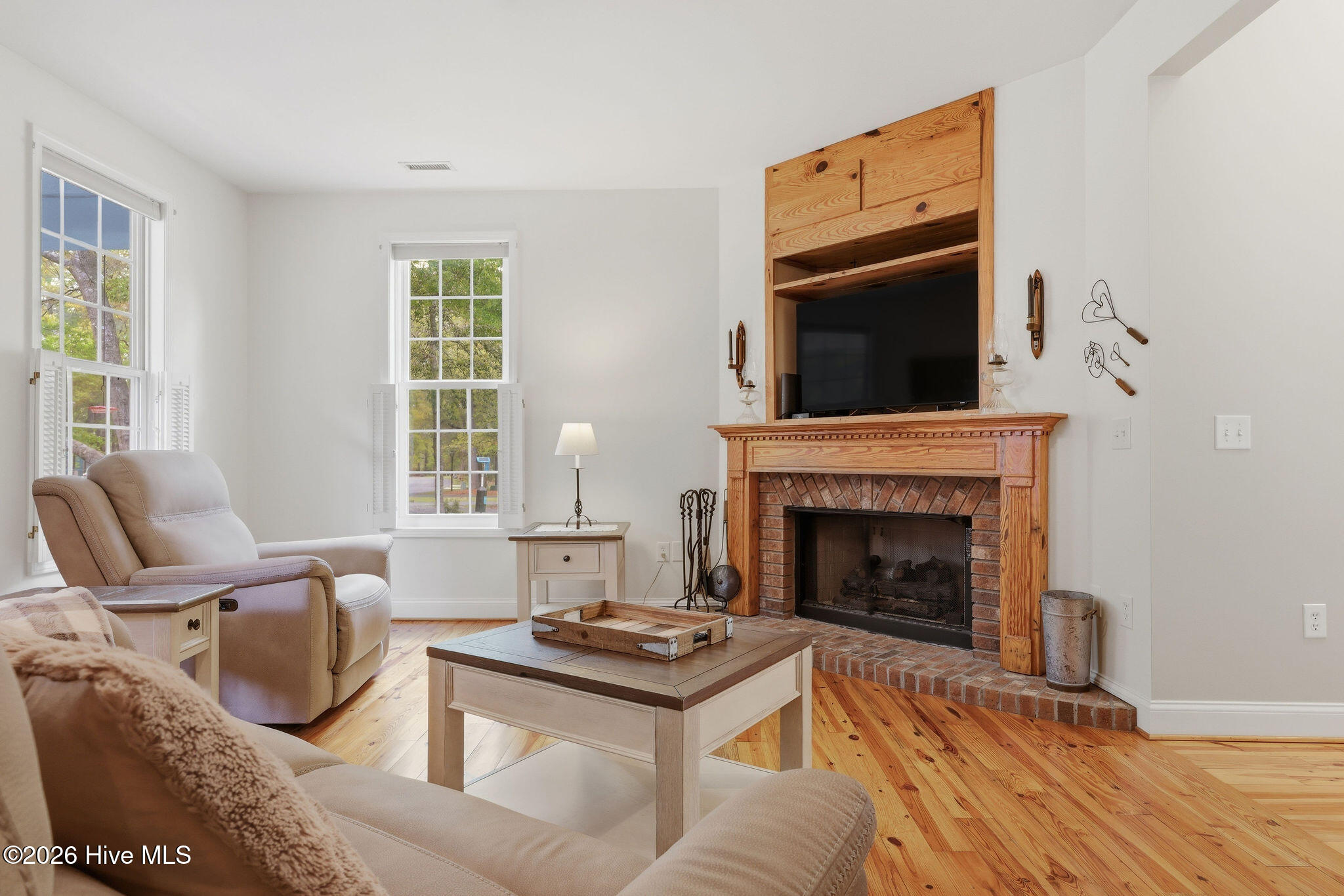 100567375 | Photo 11