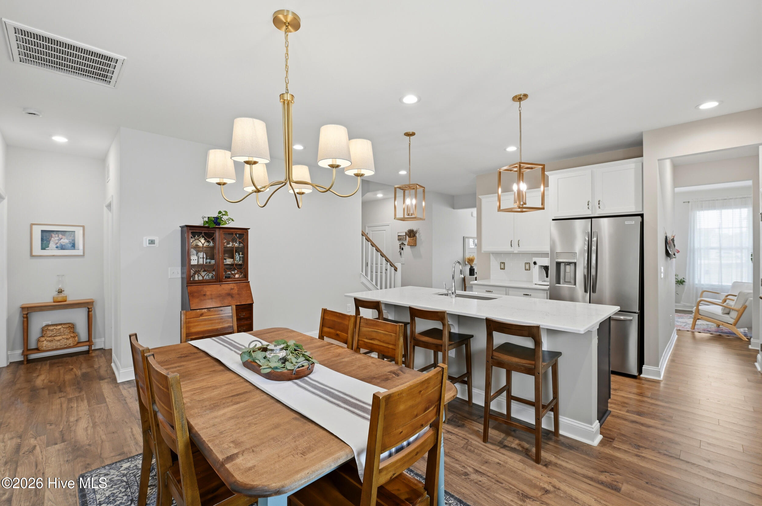 100562892 | Photo 14