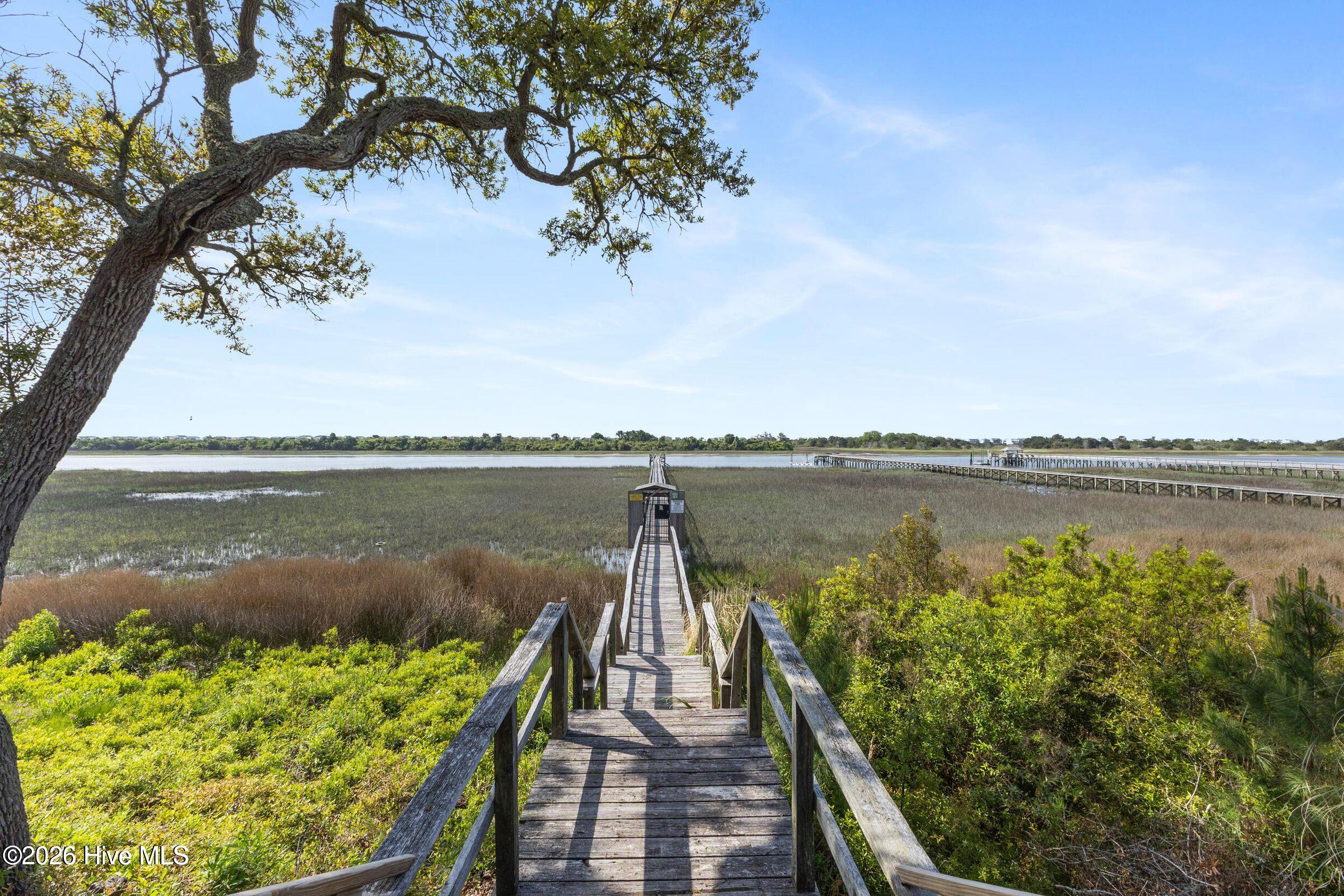 100548489 | Photo 40