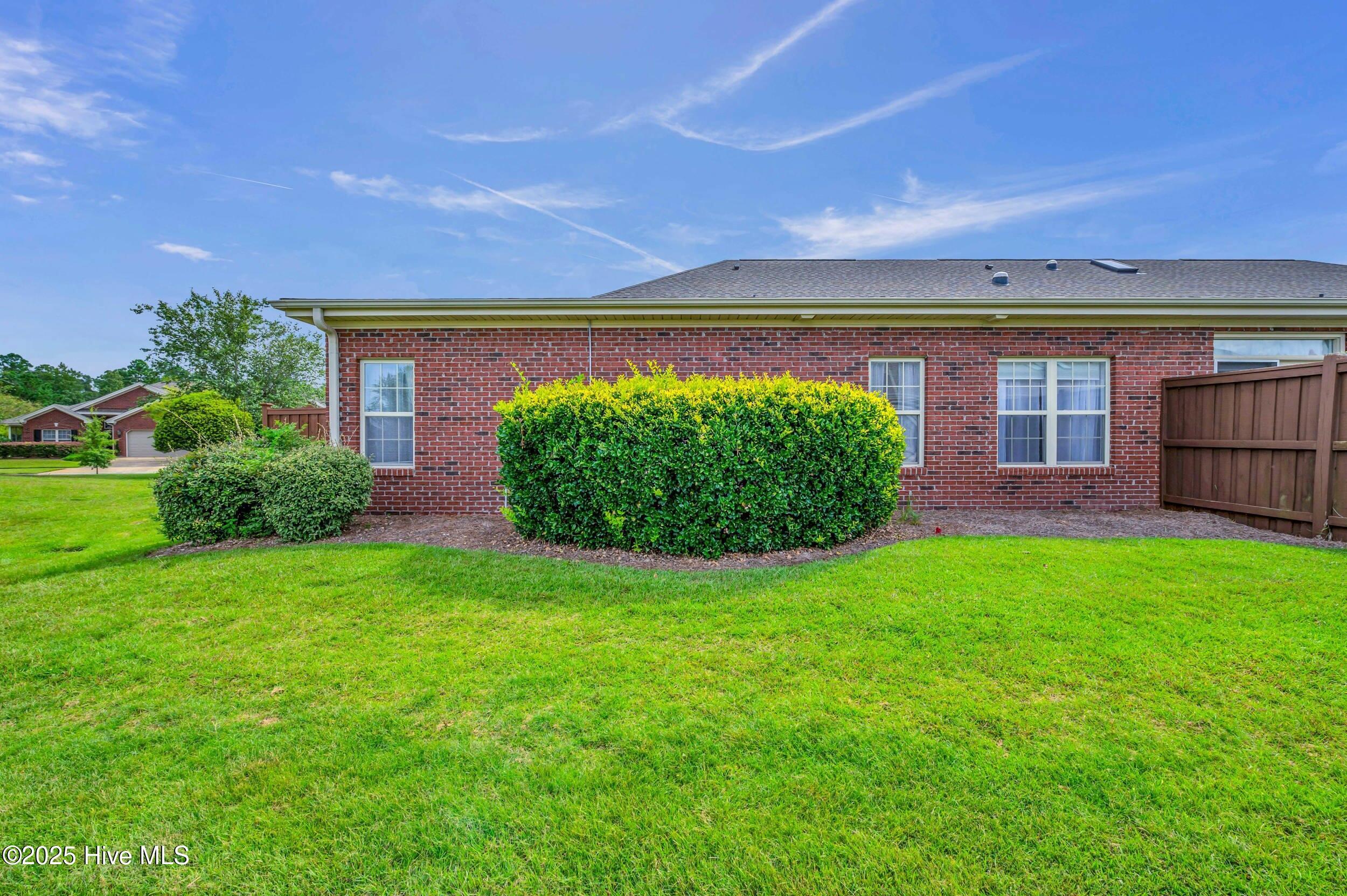 100564628 | Photo 36