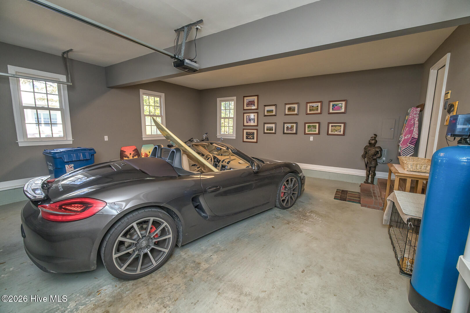 100550296 | Photo 57