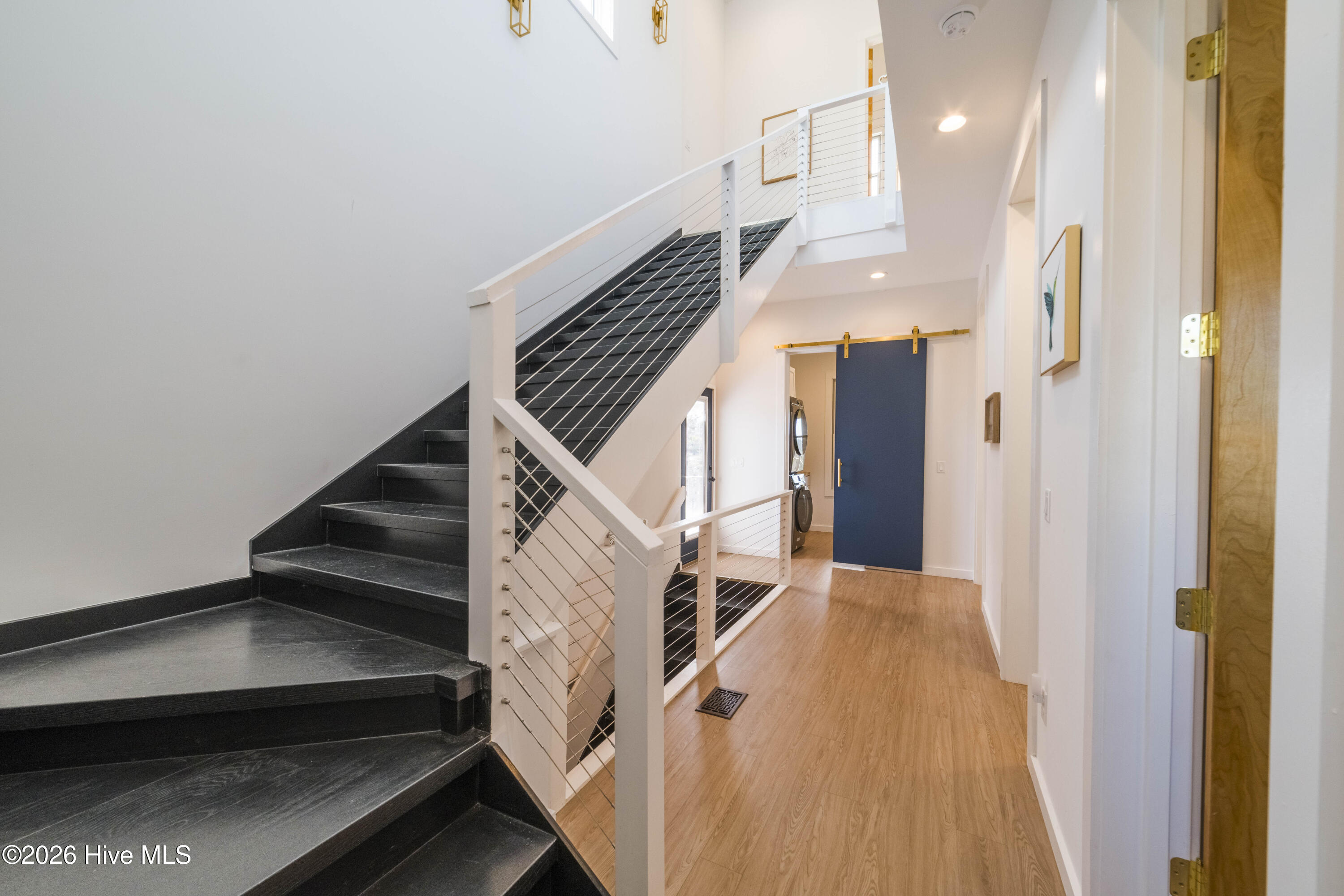 100554850 | Photo 49