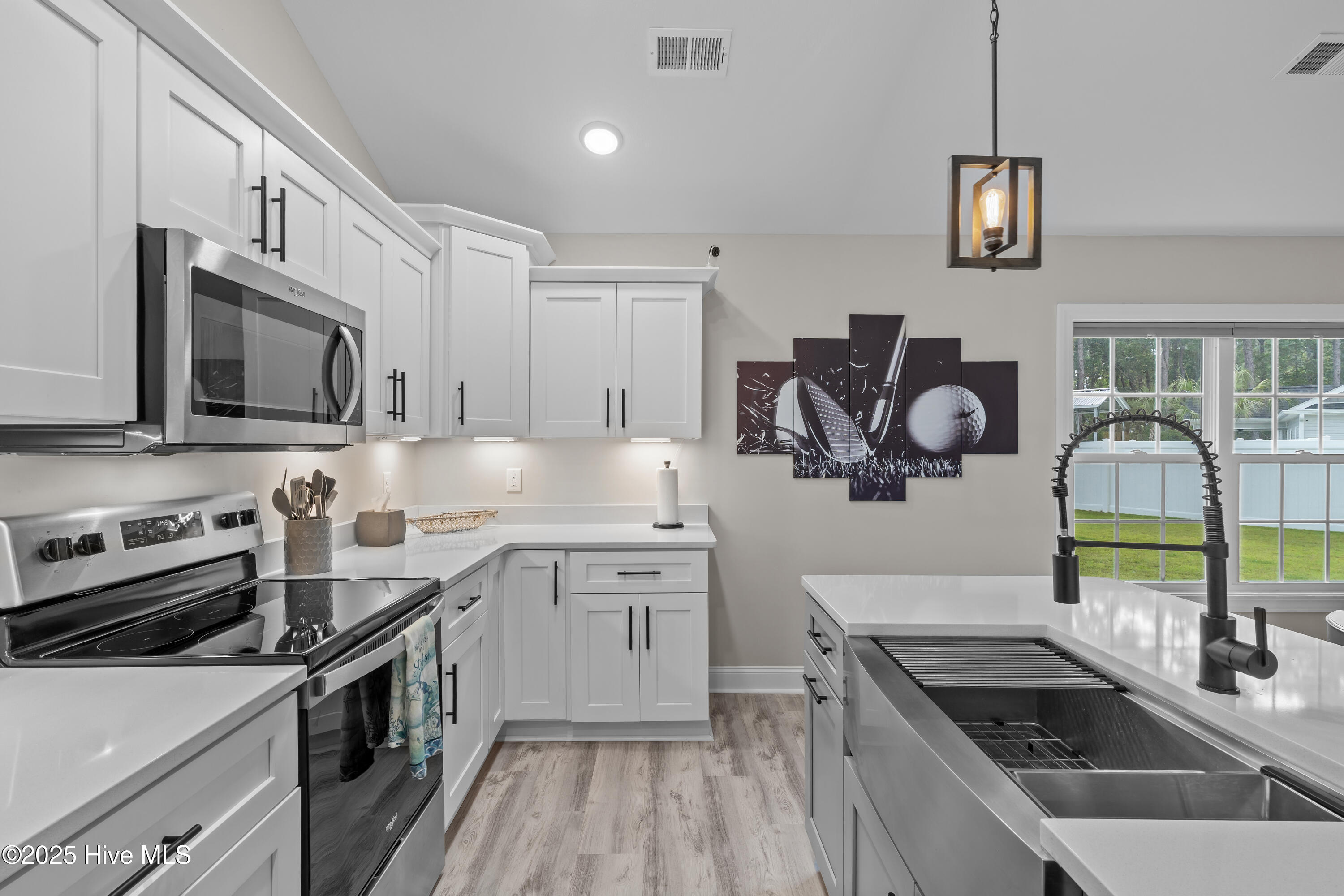 100522154 | Photo 17