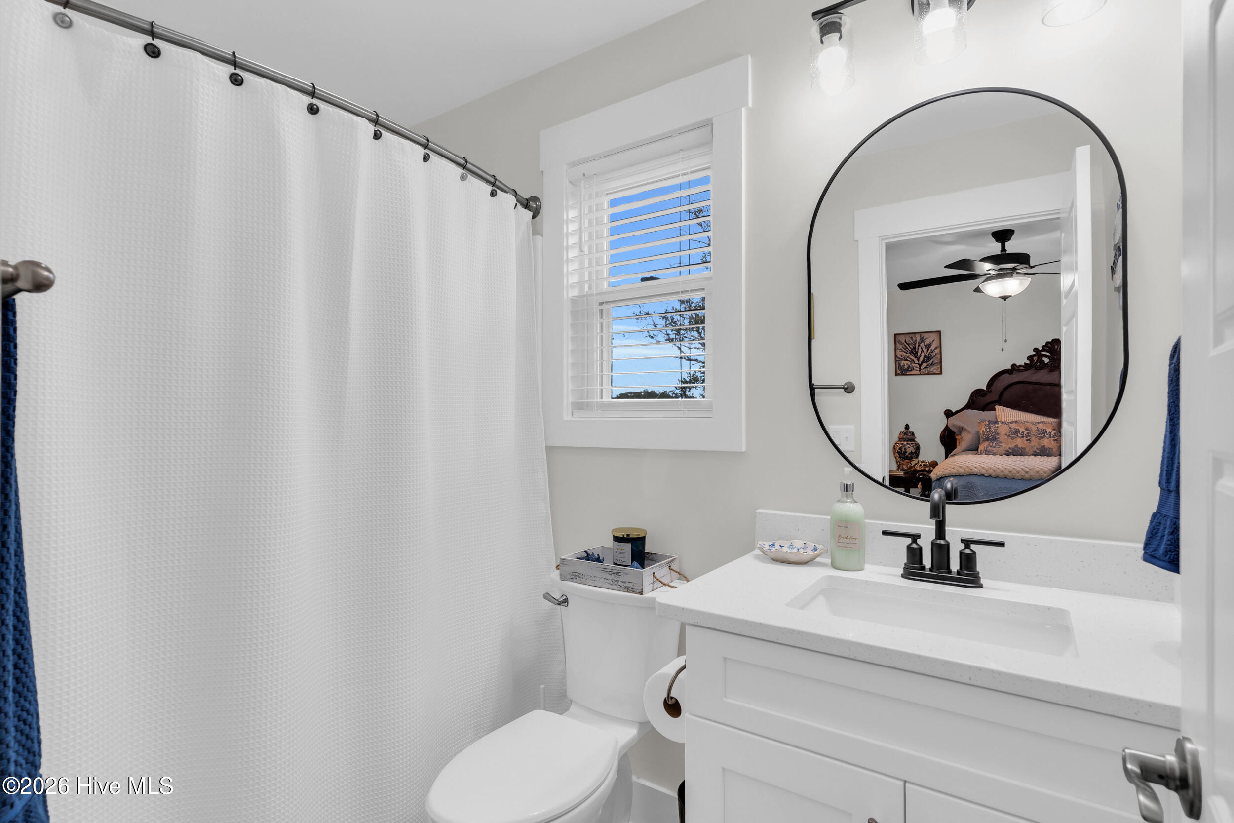 100549531 | Photo 25