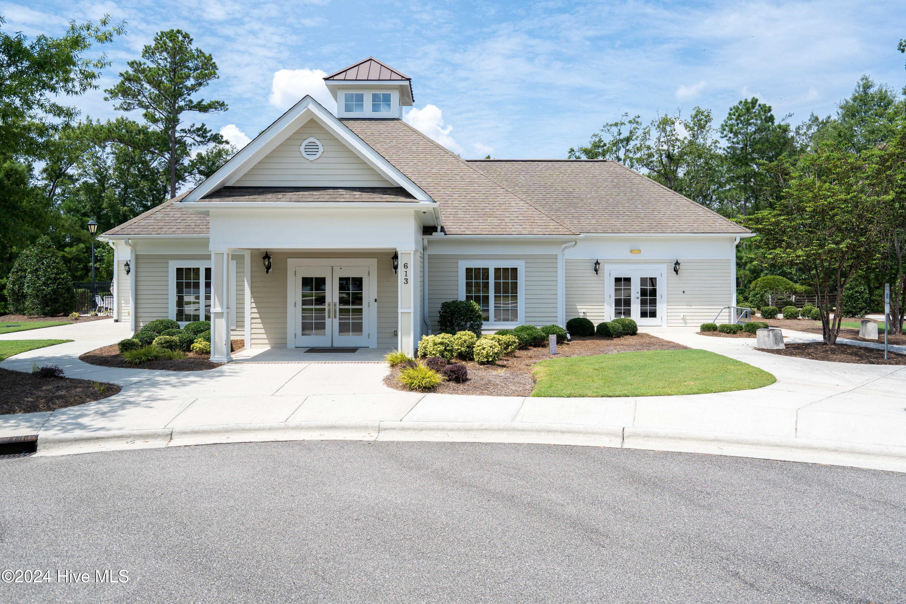 100527191 | Photo 36