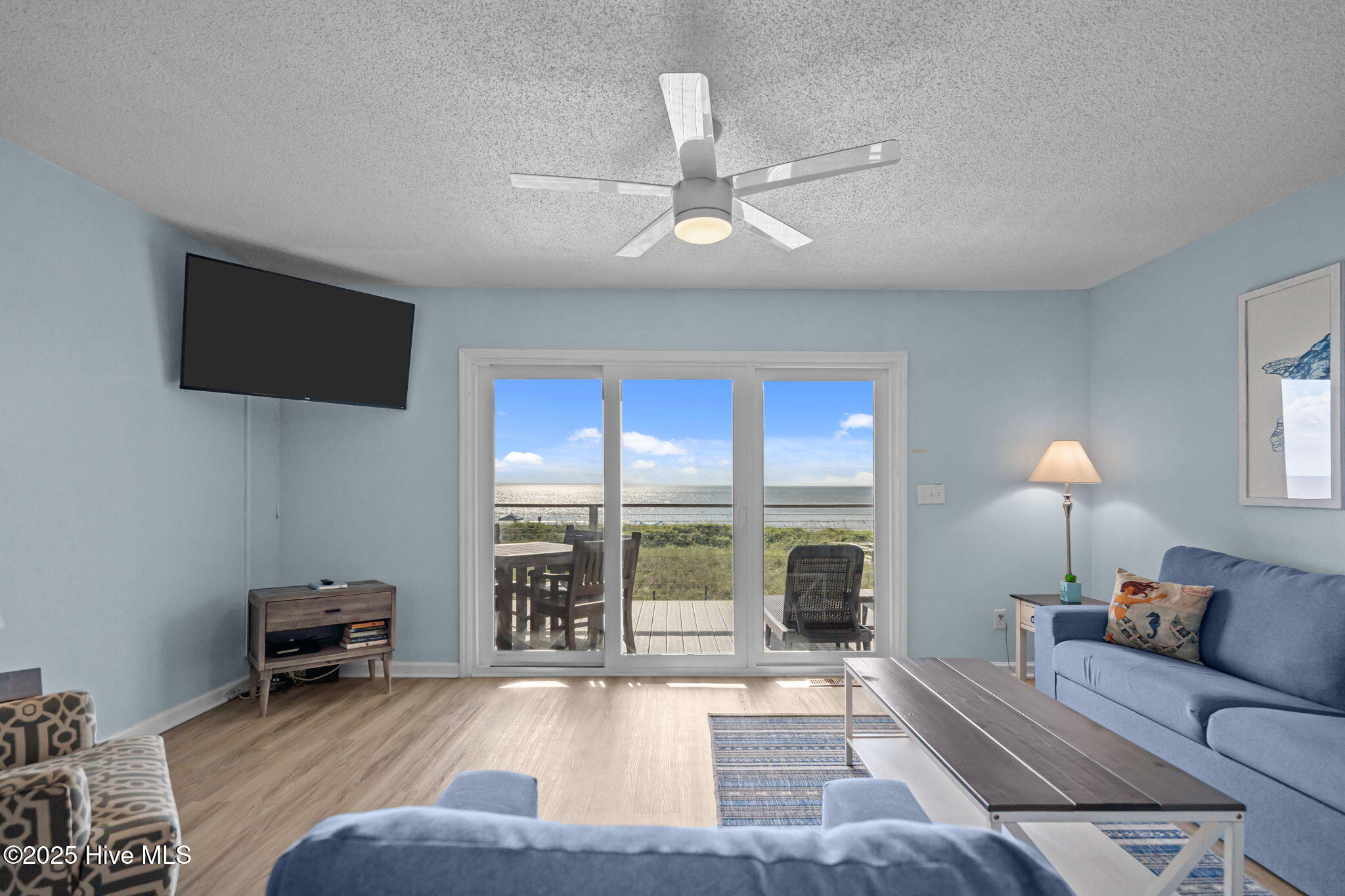 100528366 | Photo 19