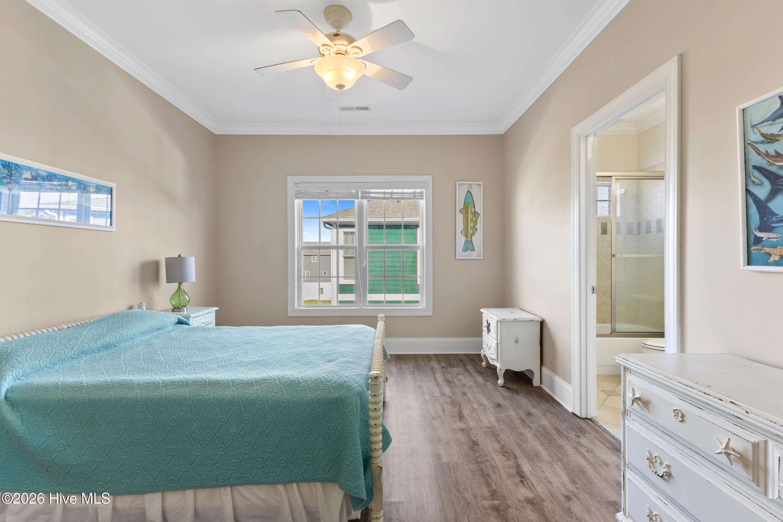 100559855 | Photo 27