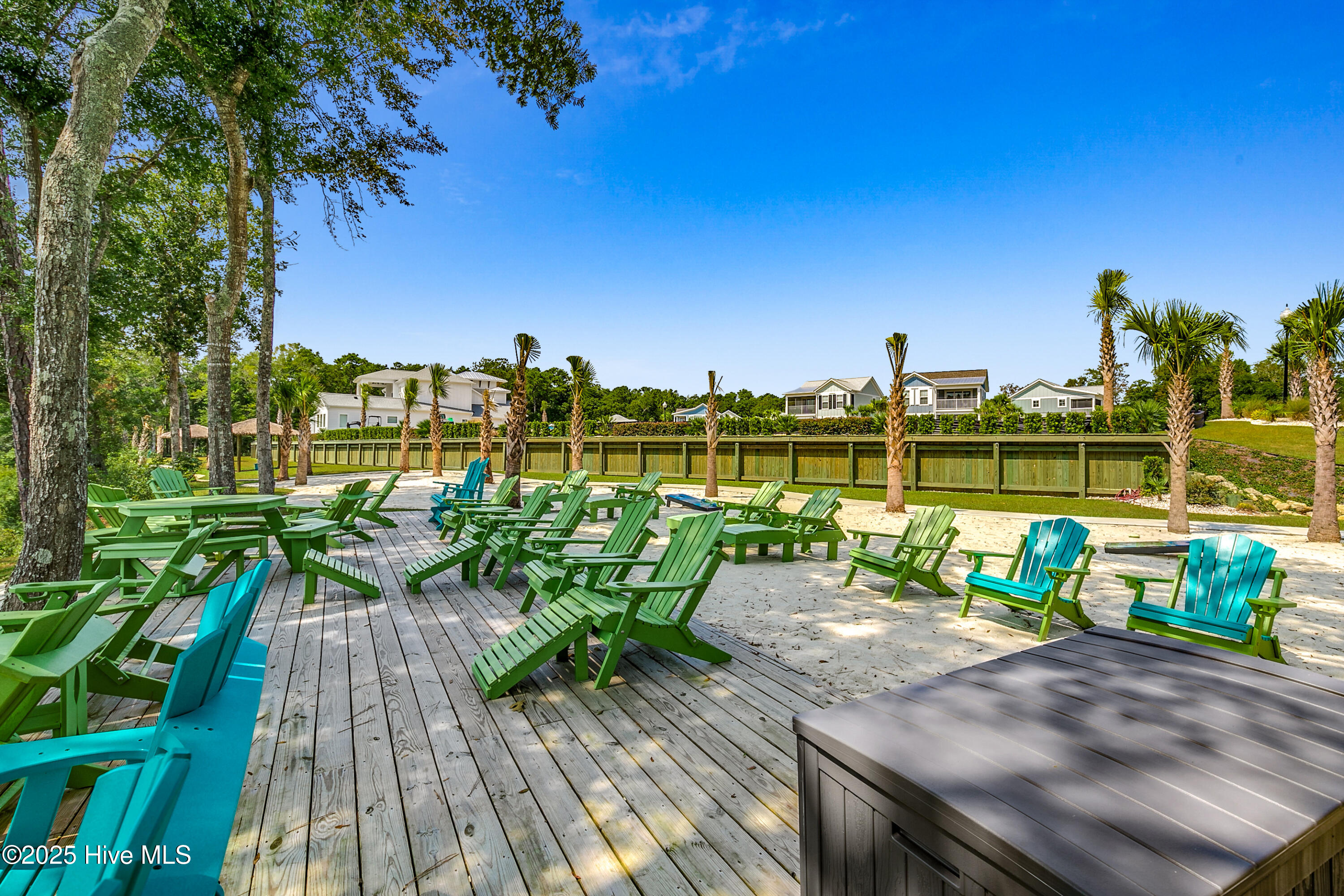 100543615 | Photo 48