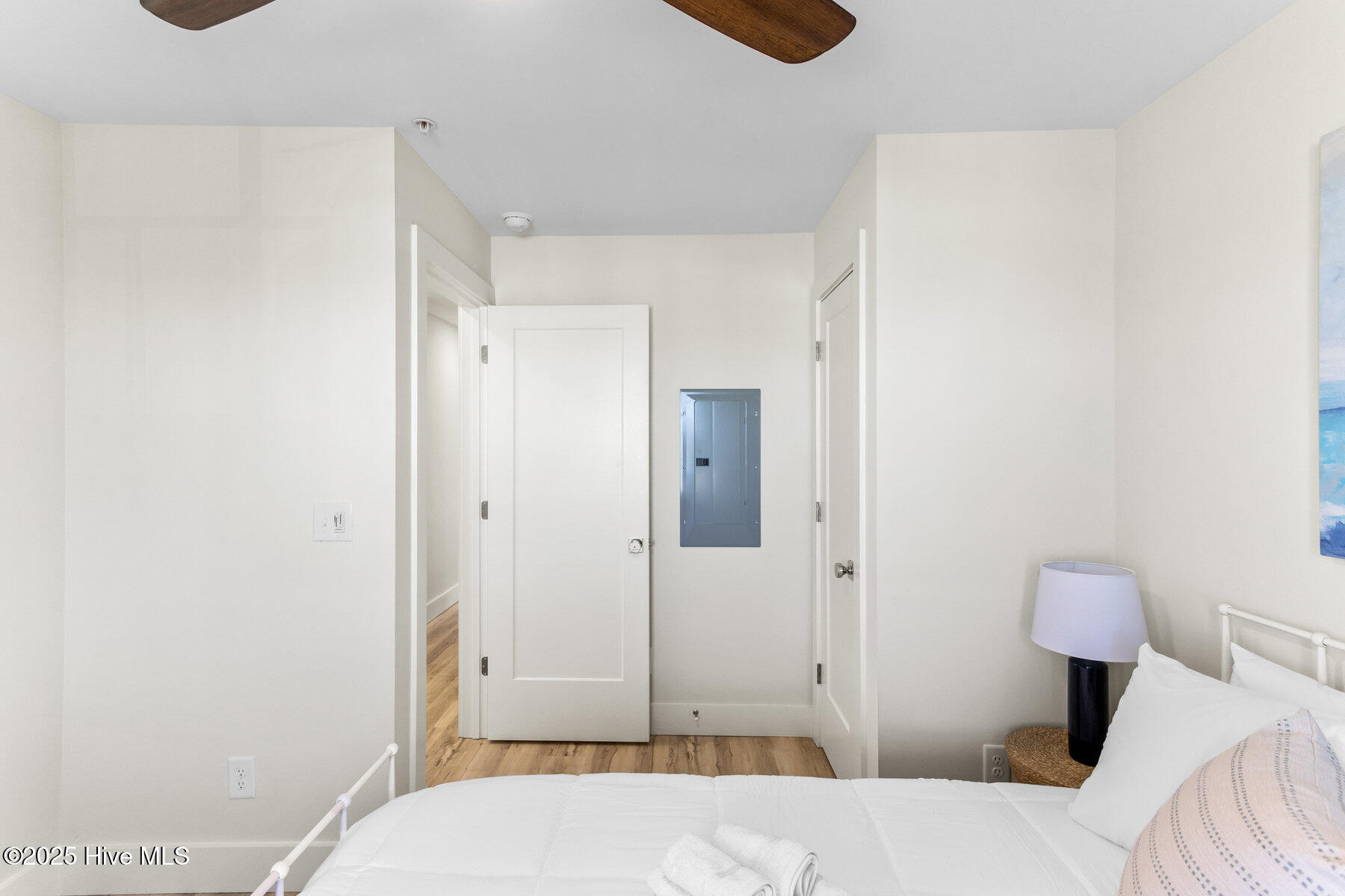 100523211 | Photo 28