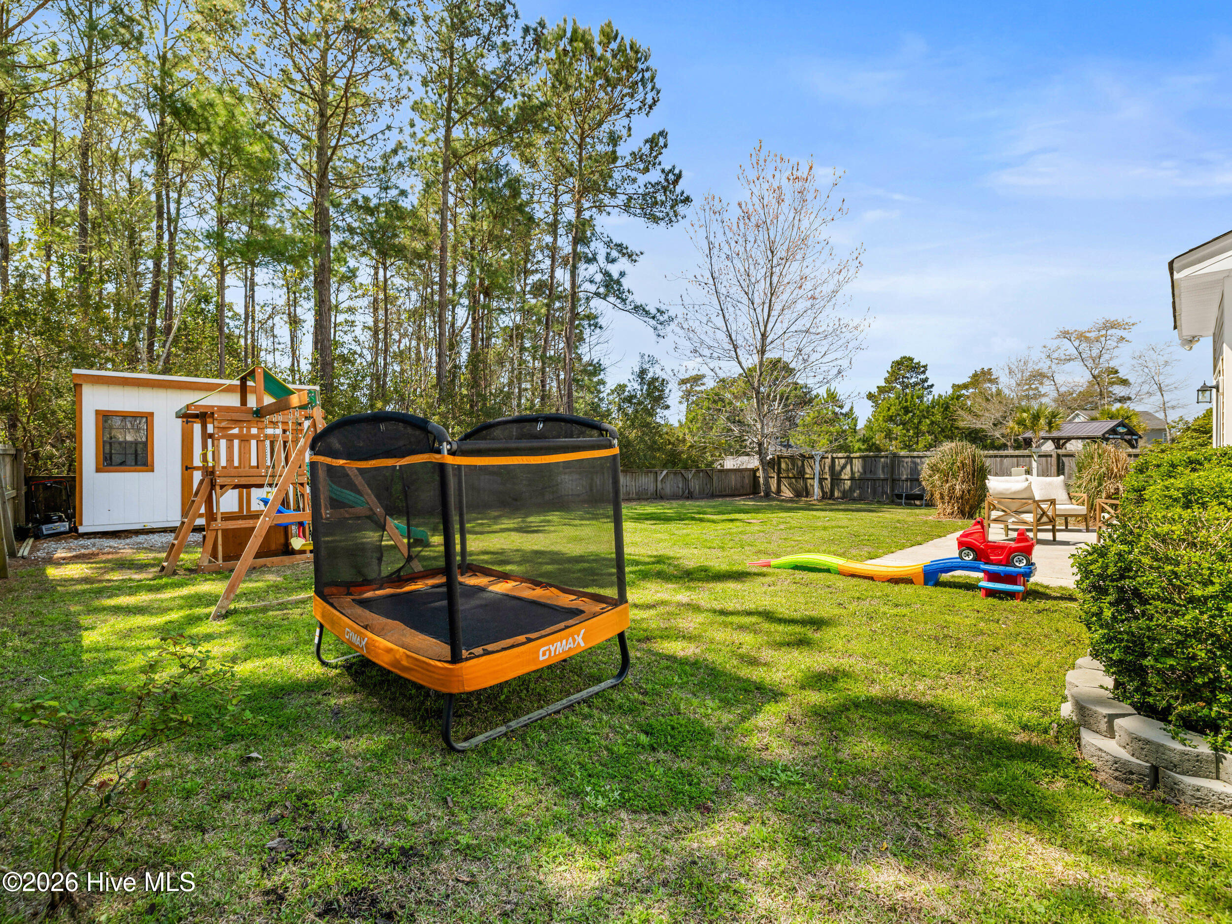 100566633 | Photo 14