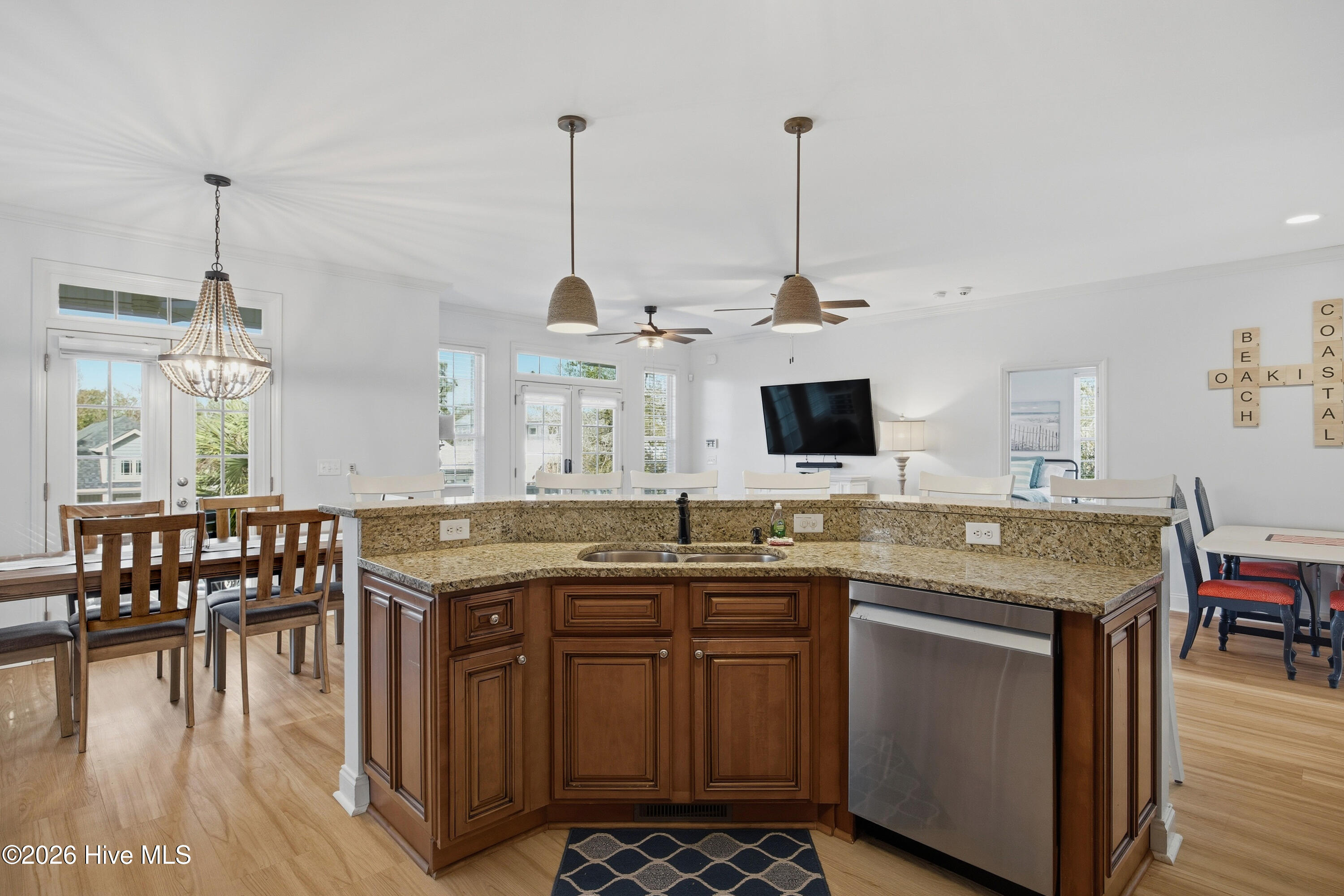 100552701 | Photo 19