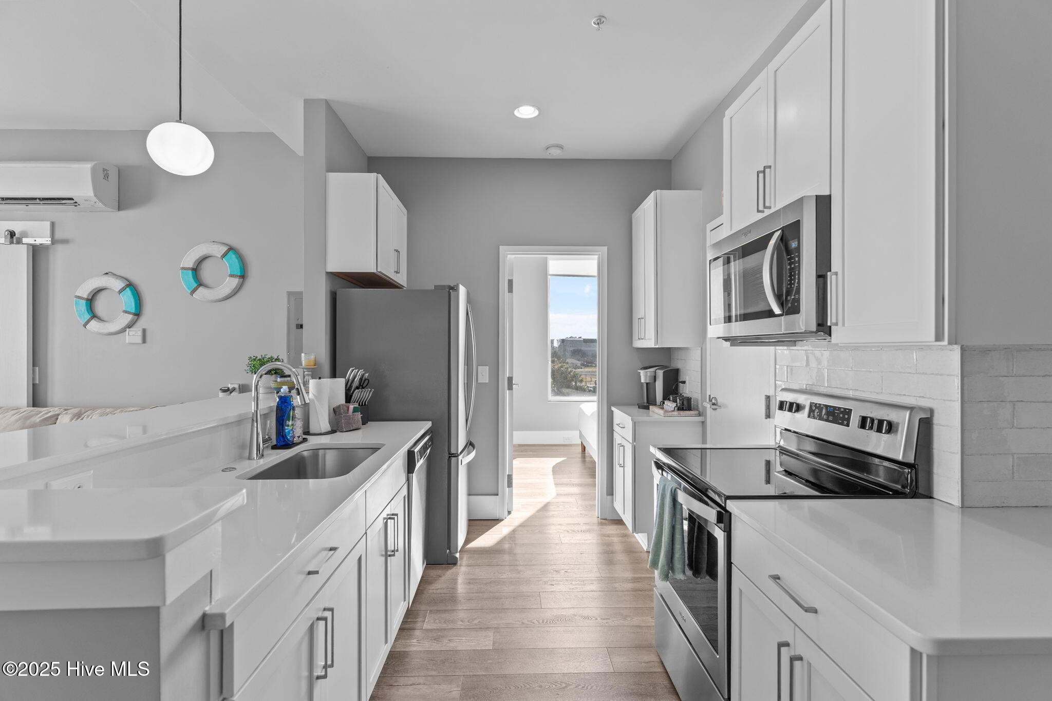 100541831 | Photo 16