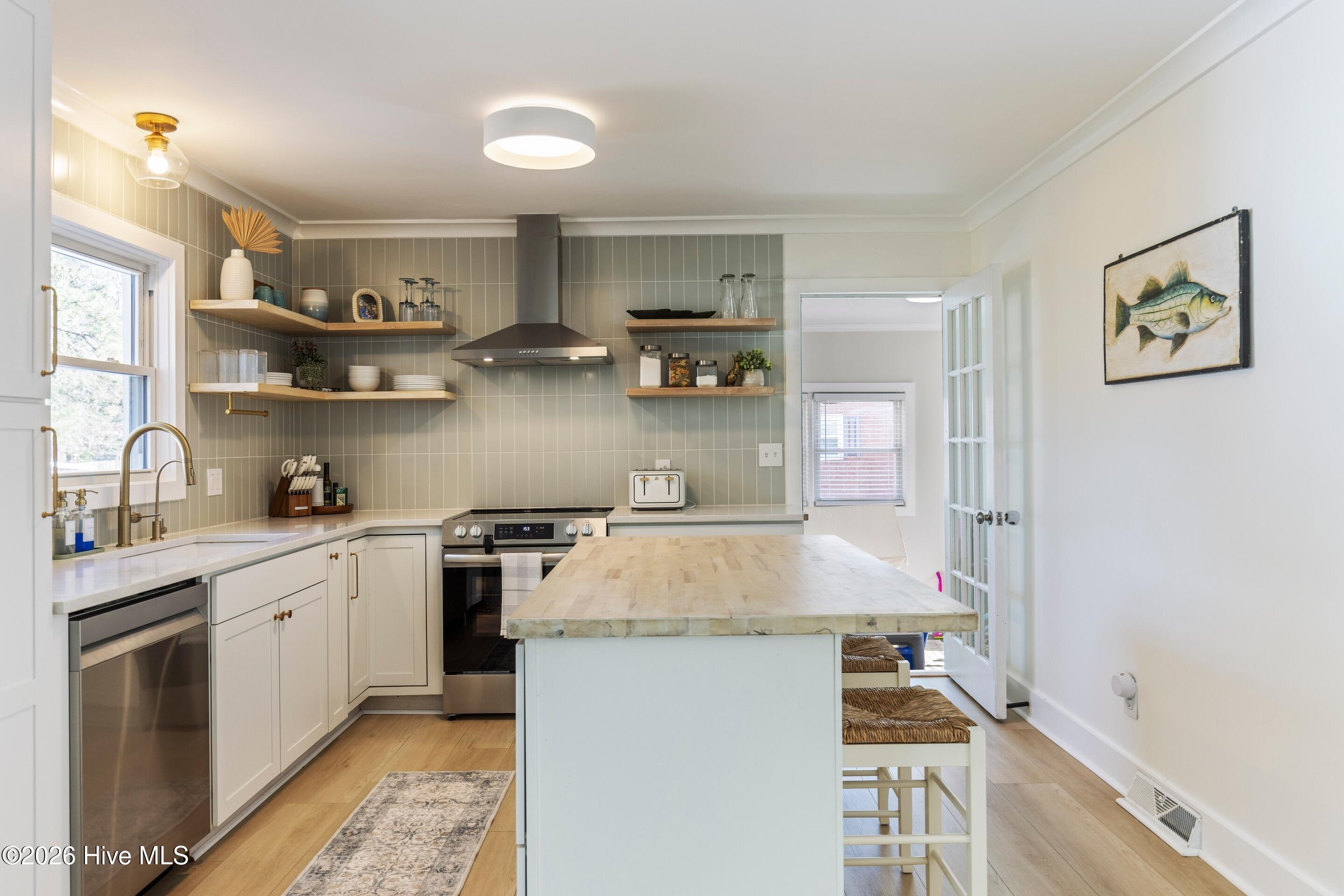 100547942 | Photo 17