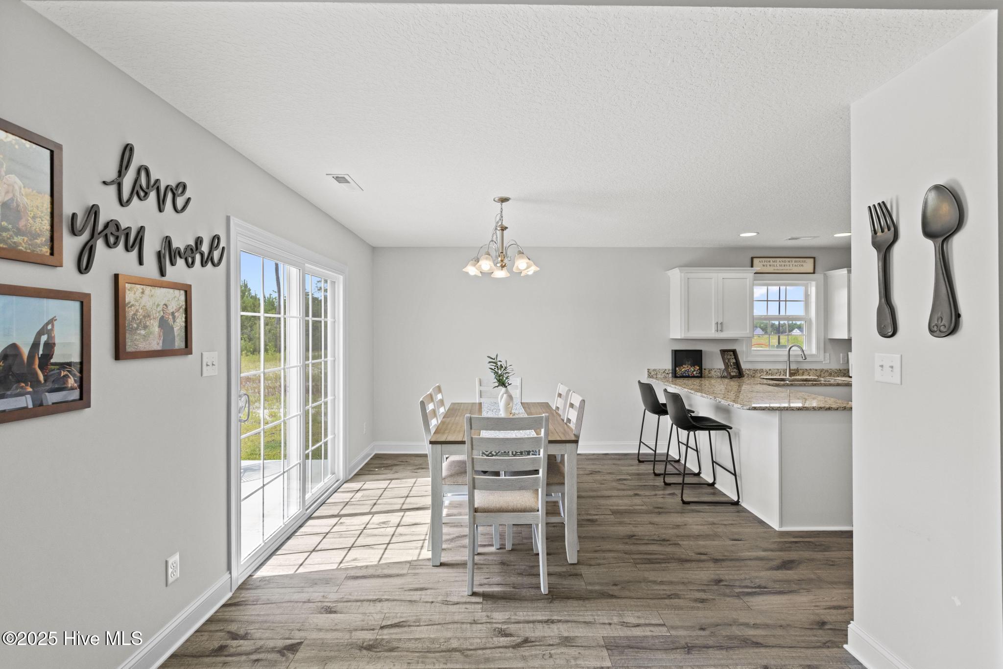 100527988 | Photo 11