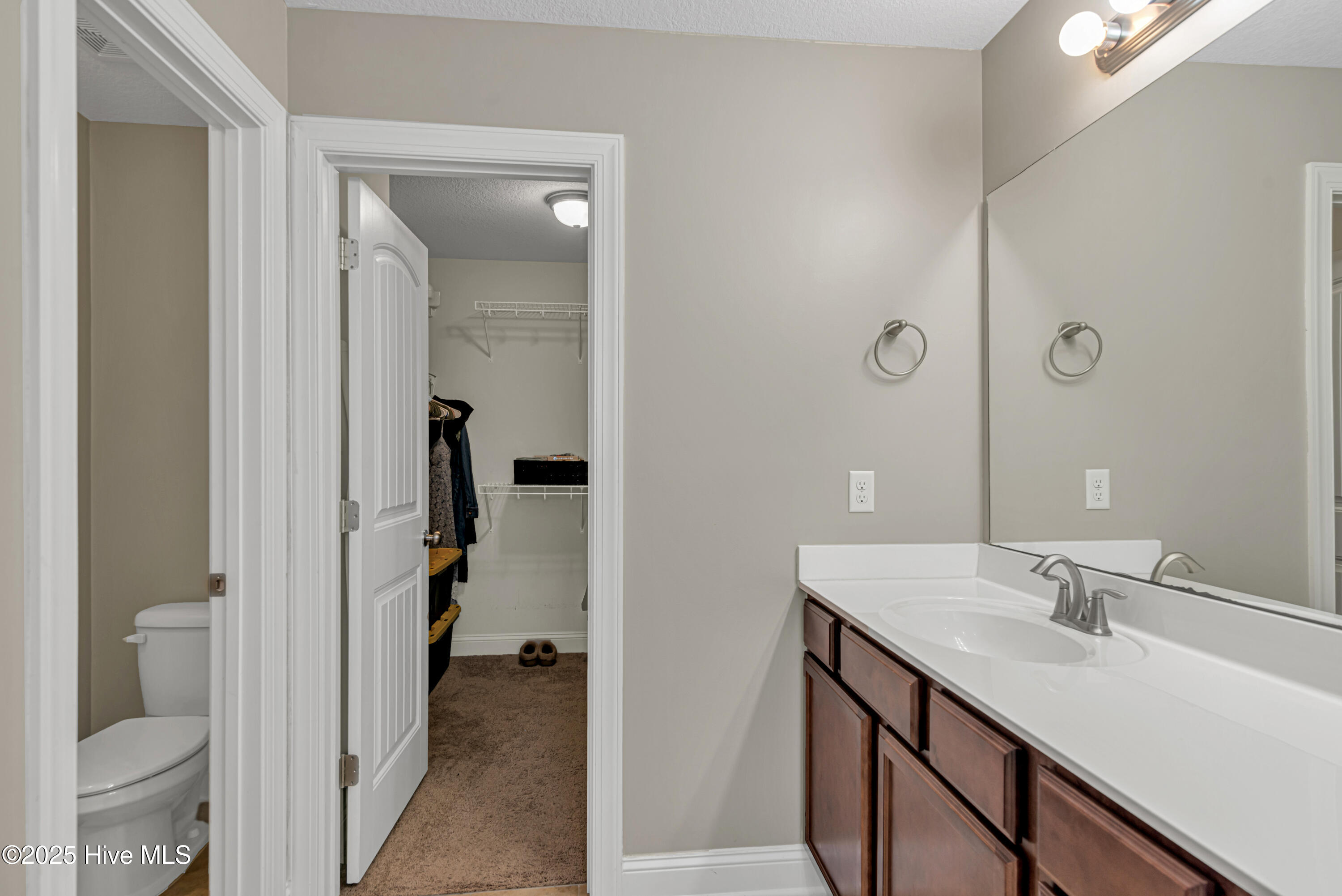 100545254 | Photo 31