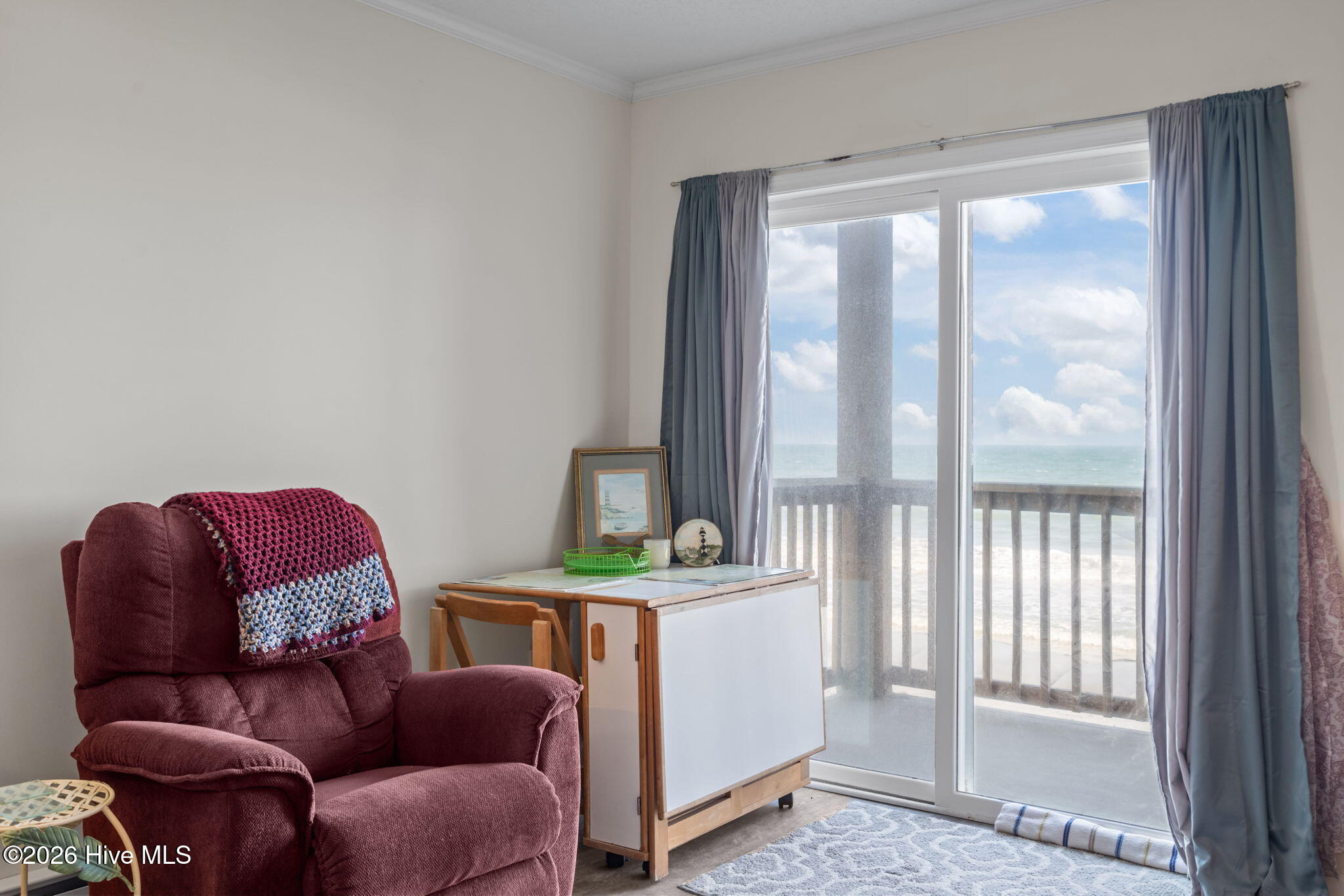 100563730 | Photo 17