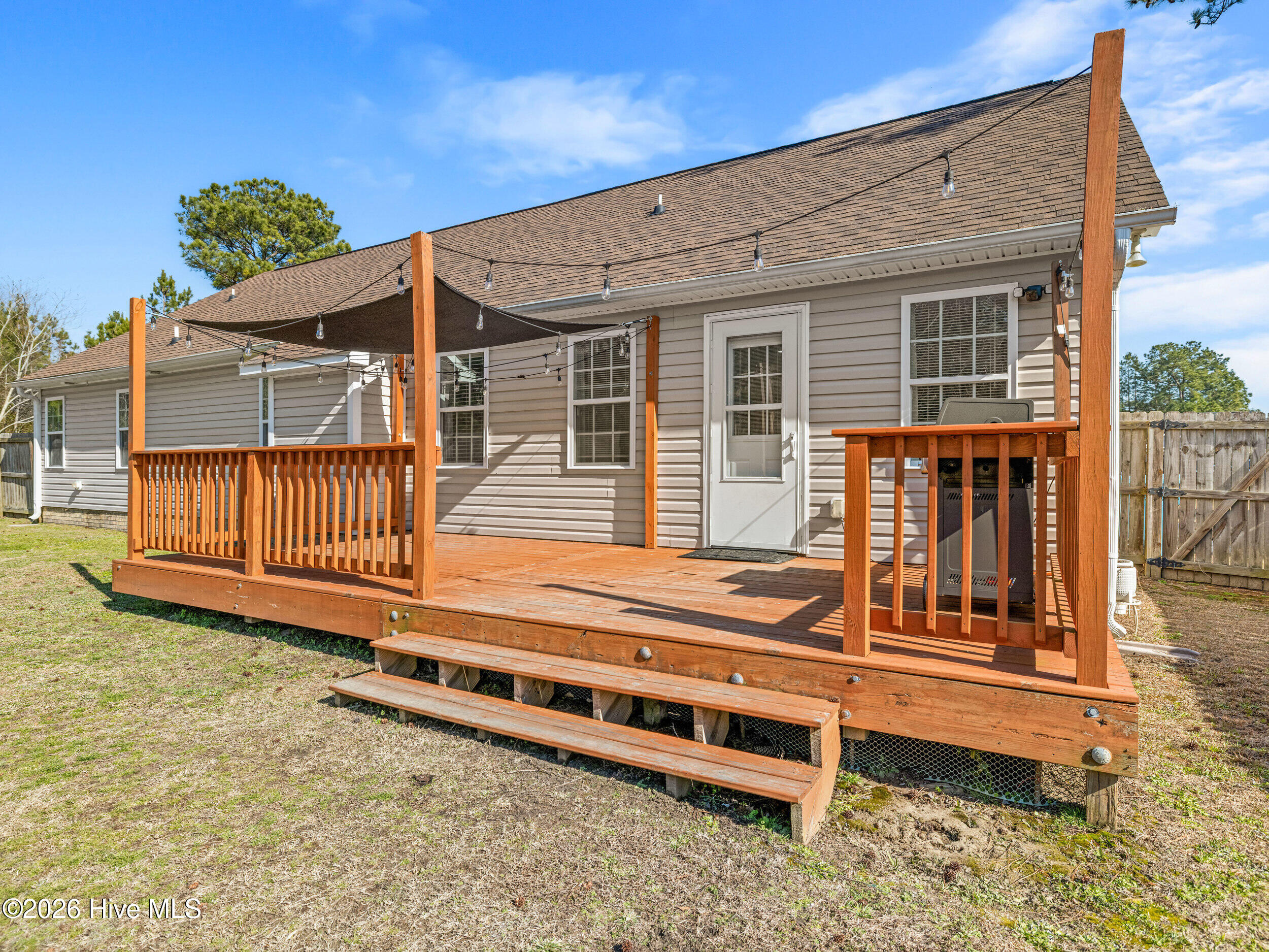 100554161 | Photo 44