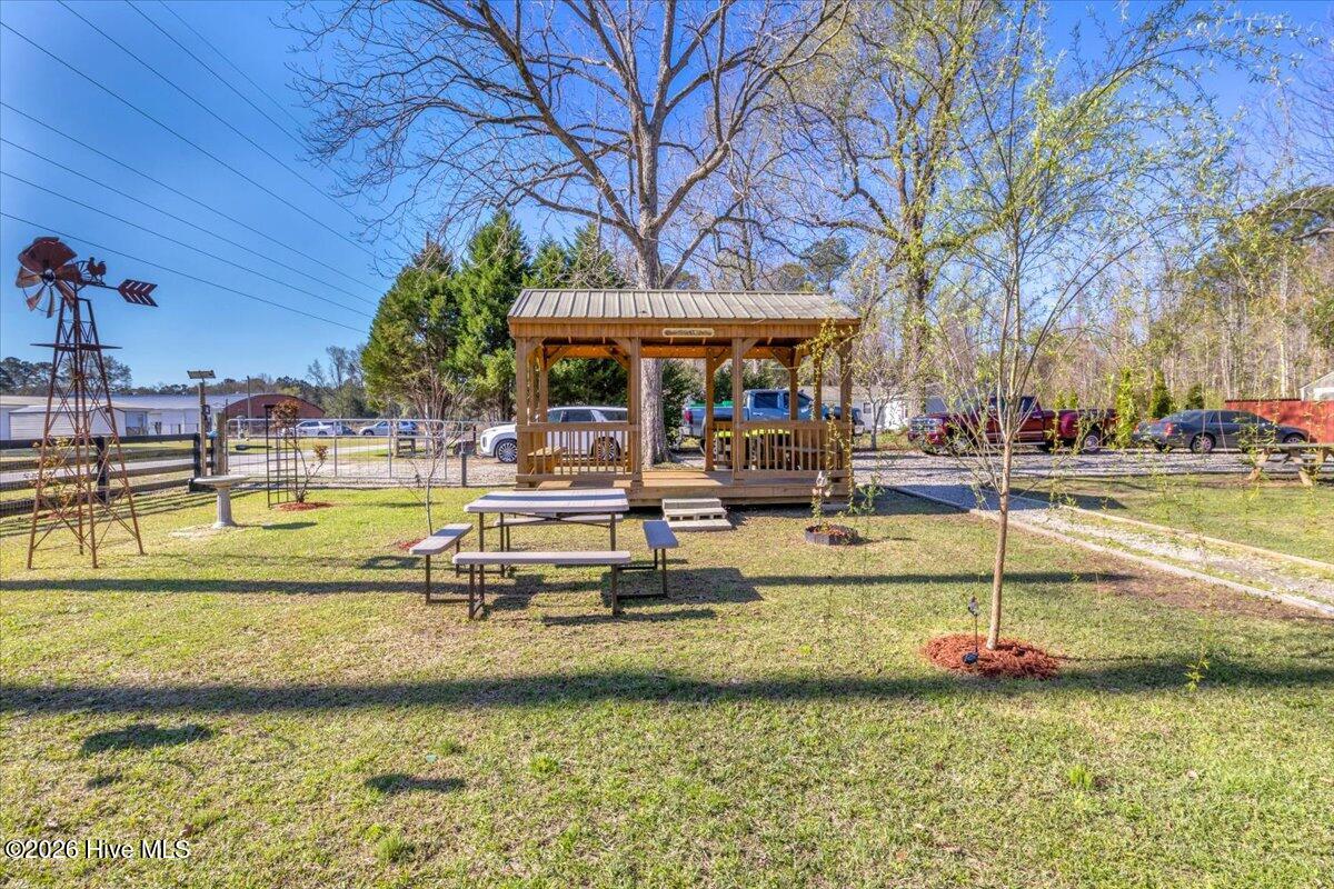 100561788 | Photo 20