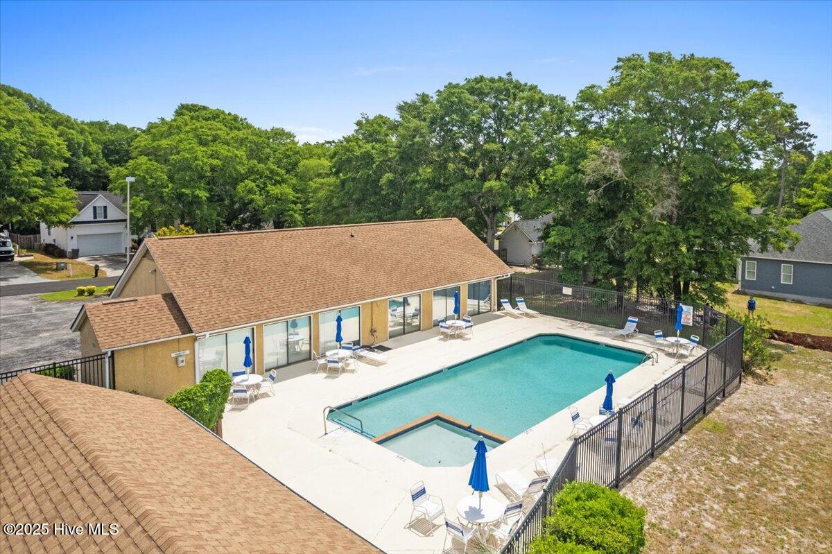 100543204 | Photo 60