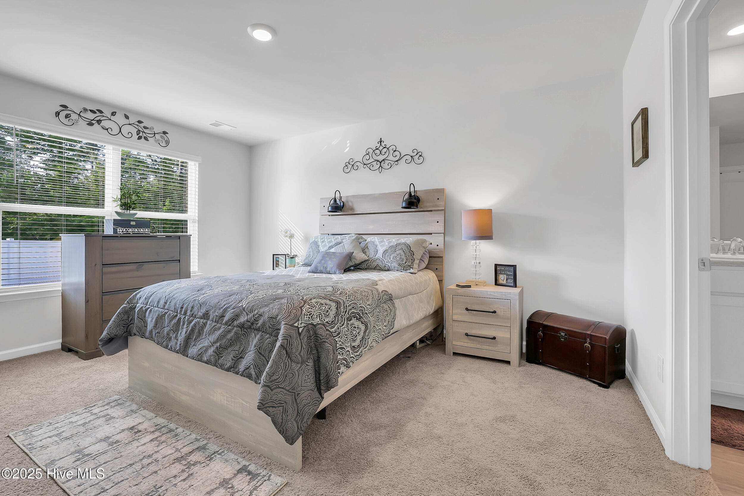 100515916 | Photo 22