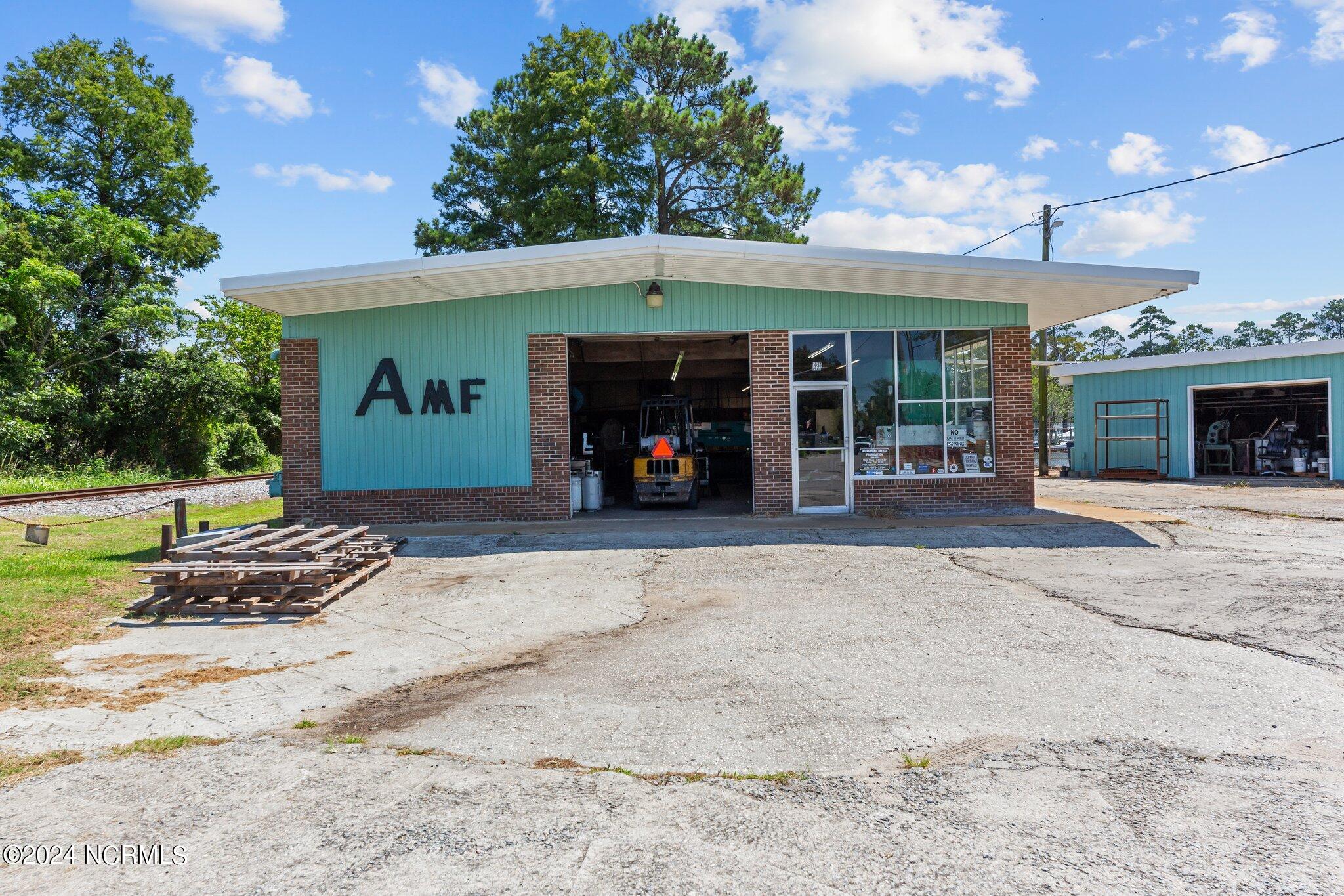 1054 E Main Street, Washington, NC, 27889