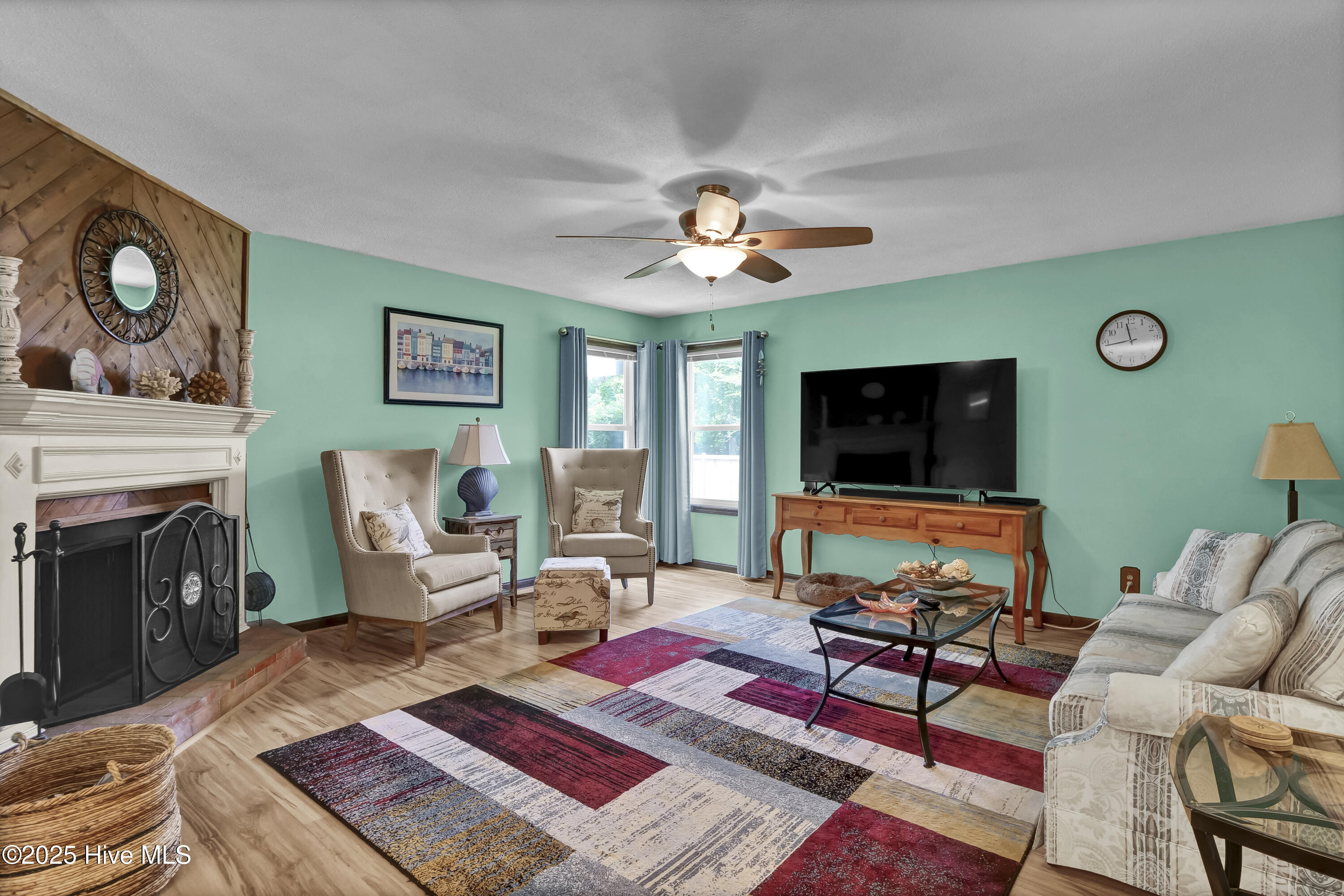 100511292 | Photo 11