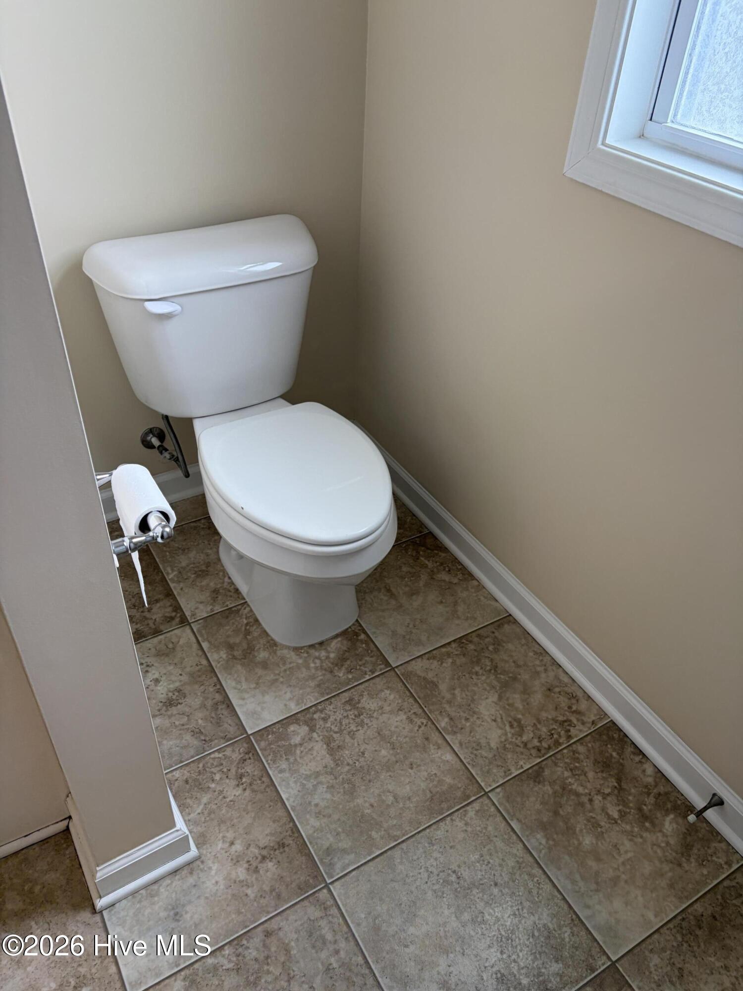 100561039 | Photo 20