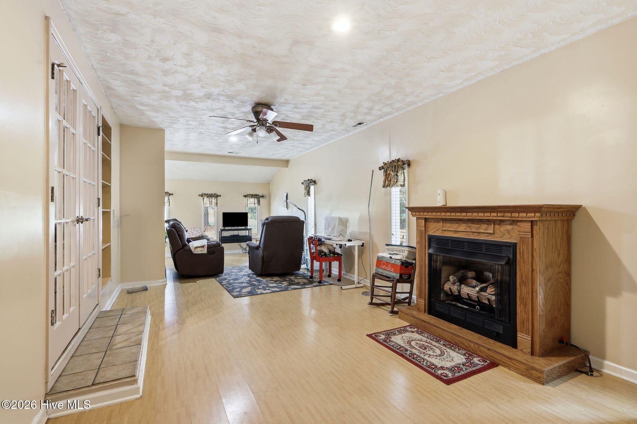 284 Laurel 