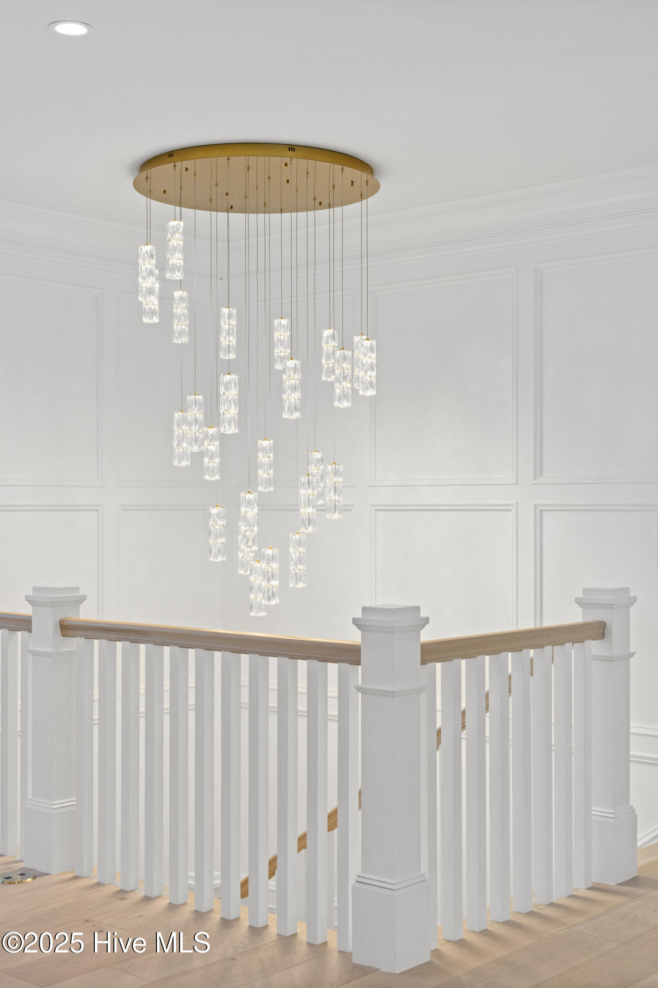 100401243 | Photo 45