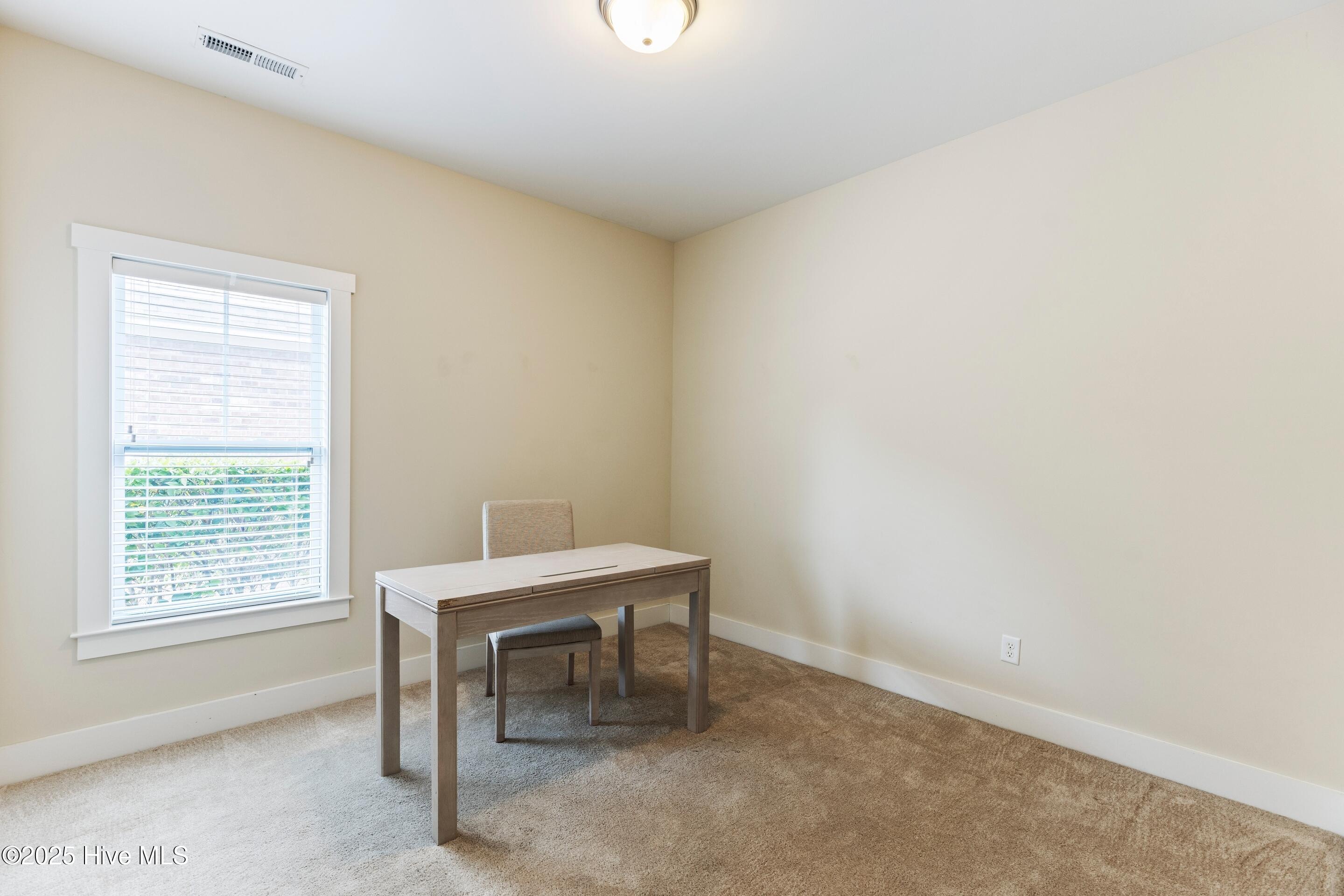 100542778 | Photo 27