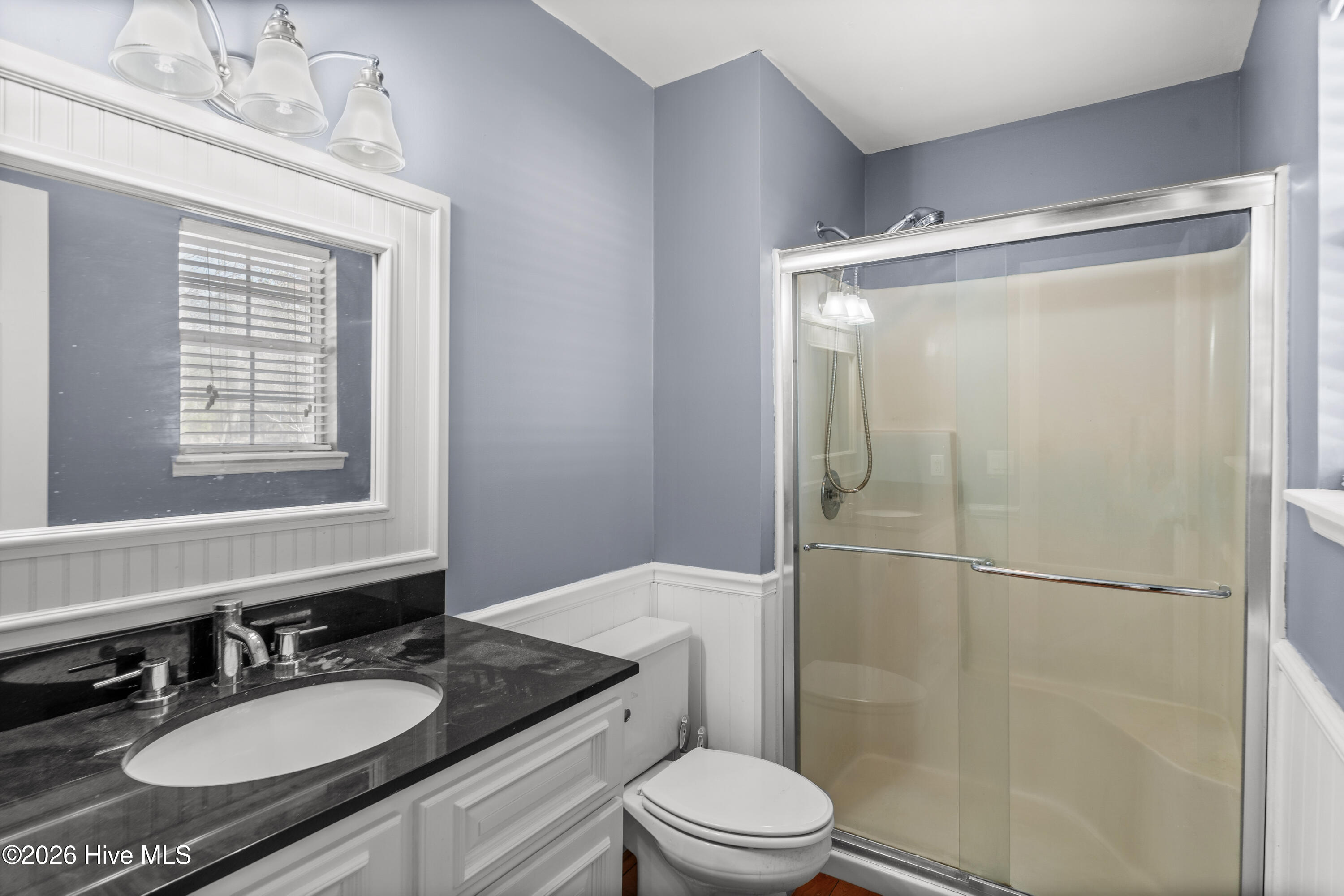 100558739 | Photo 25