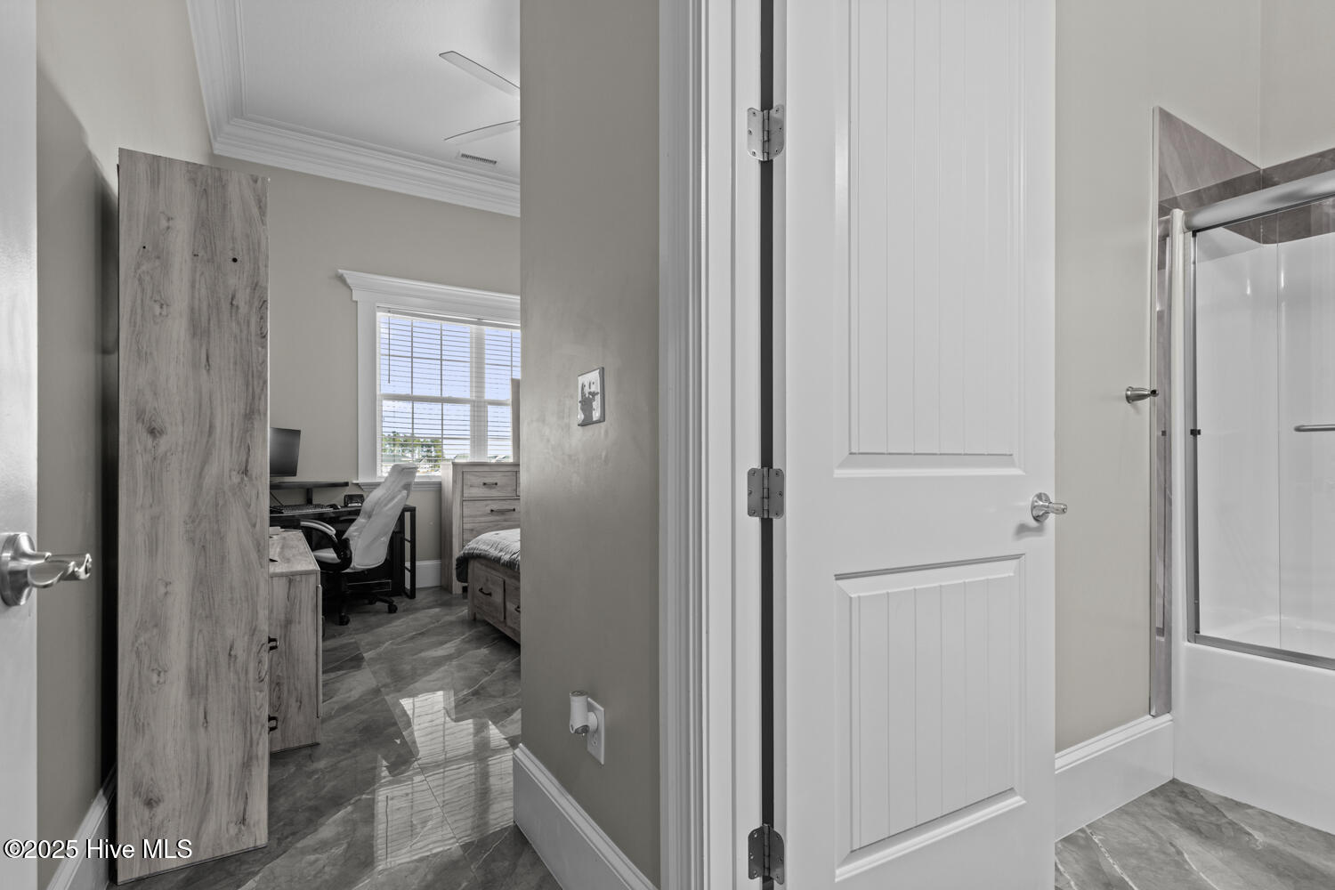 100546022 | Photo 61