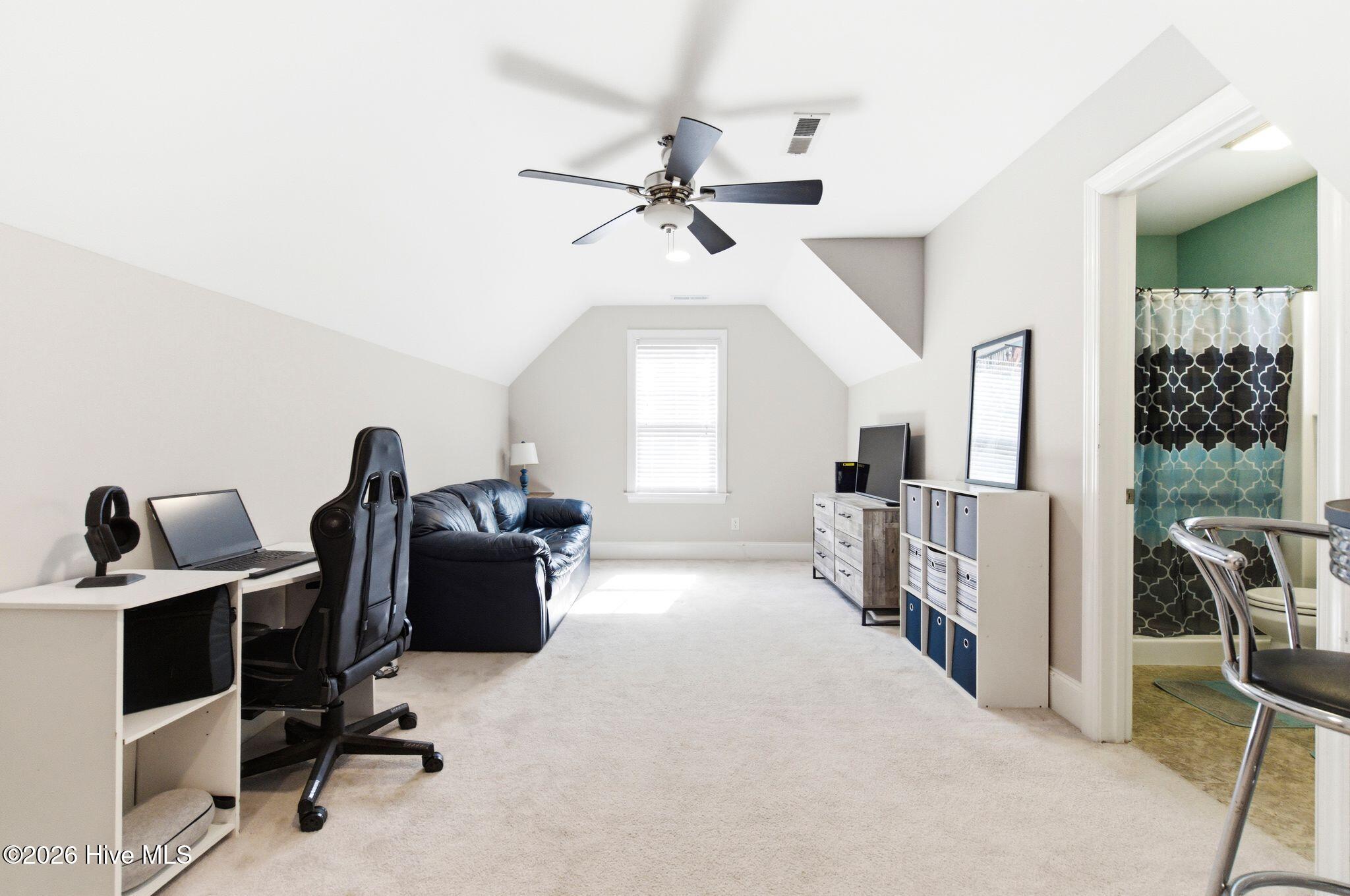 100564498 | Photo 37