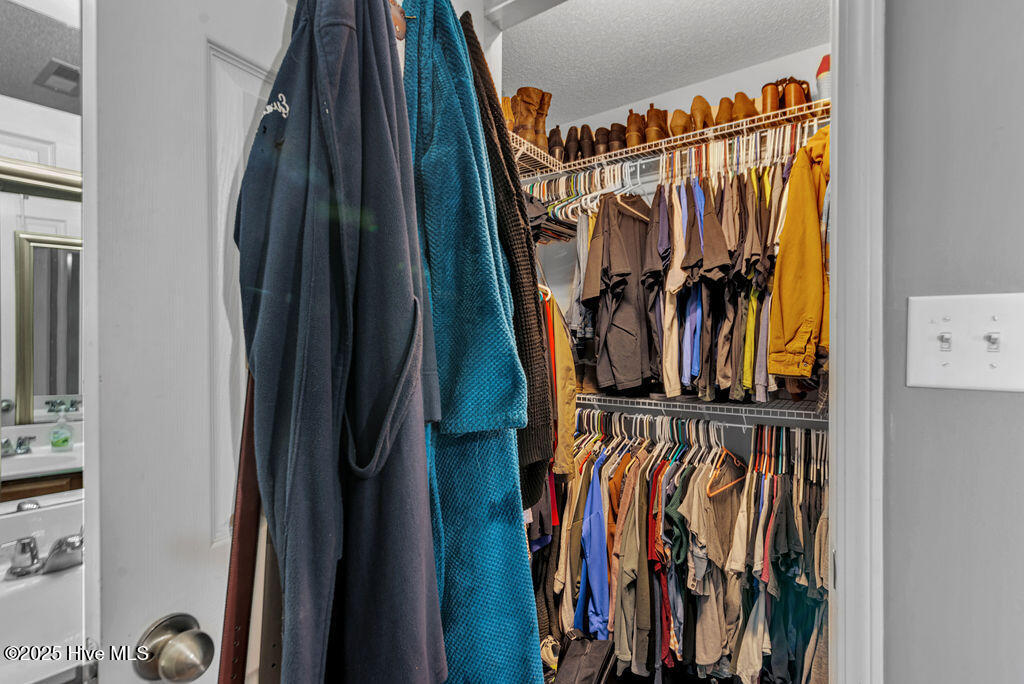 100533918 | Photo 20