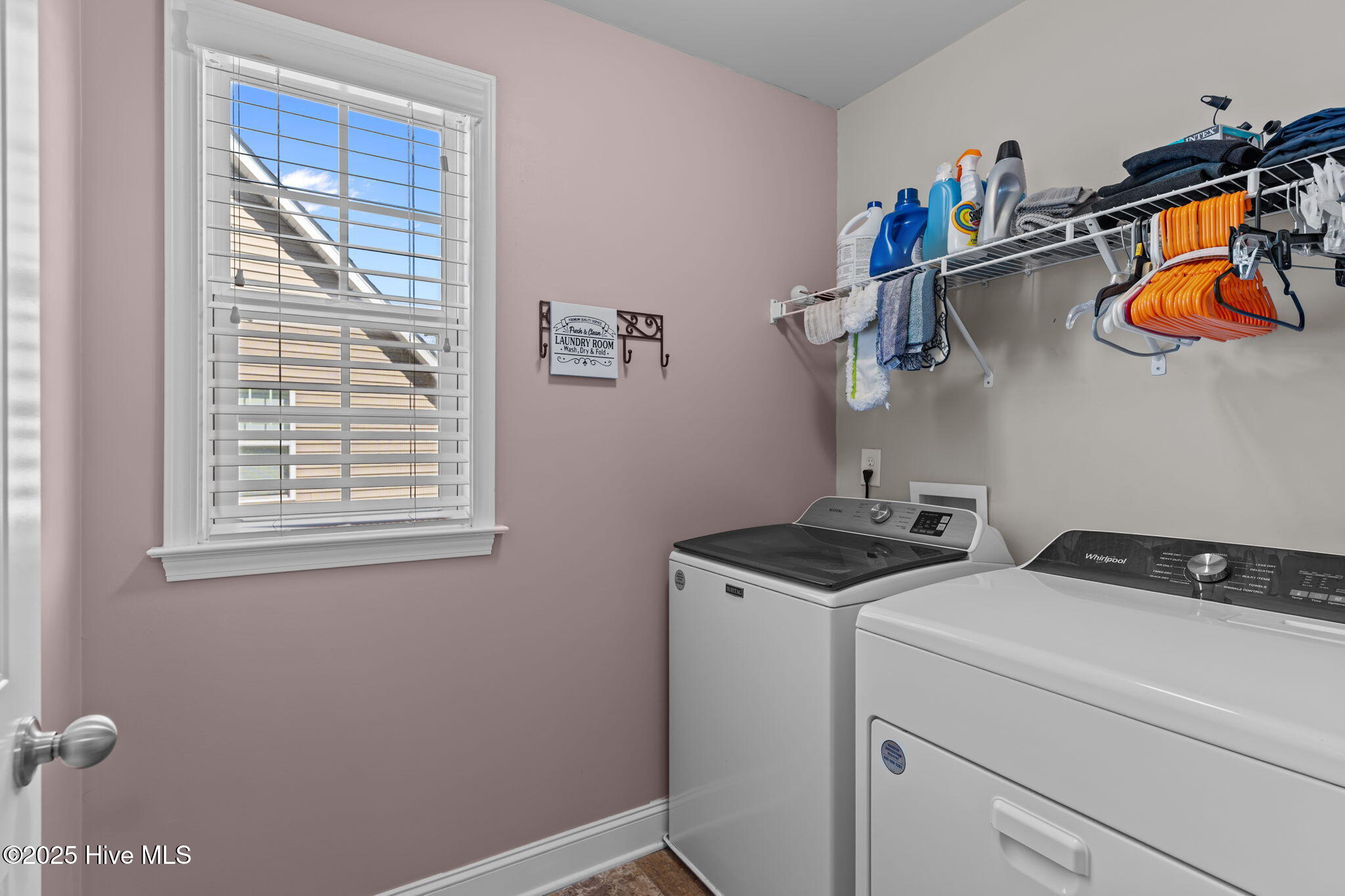 100537762 | Photo 22