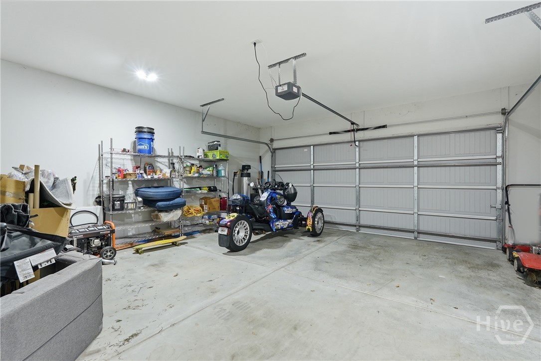 2 1/2 car garage