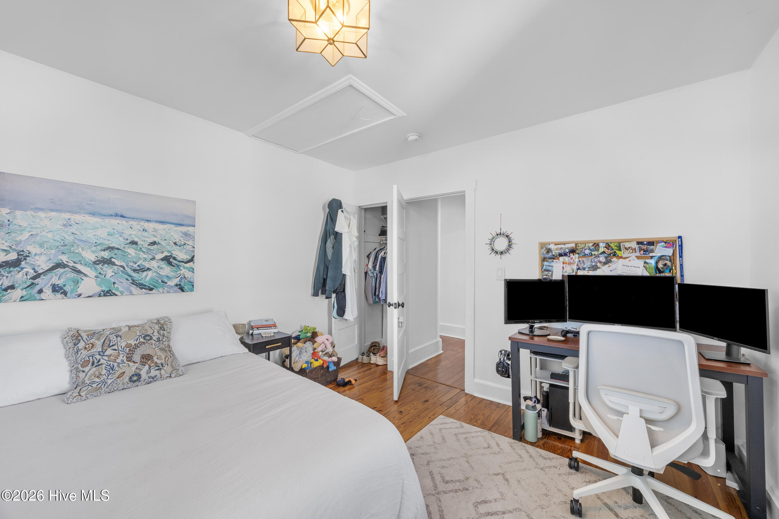 100552854 | Photo 21