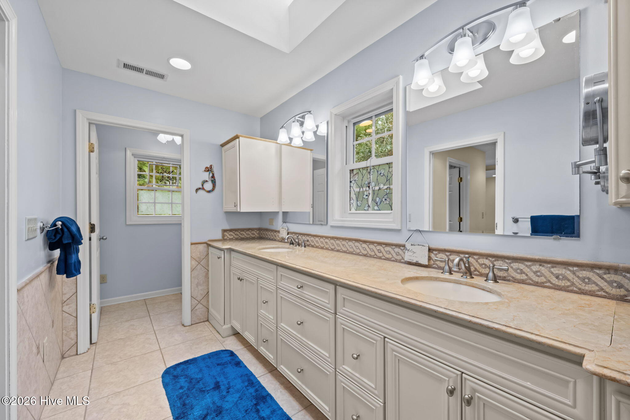 100556770 | Photo 29