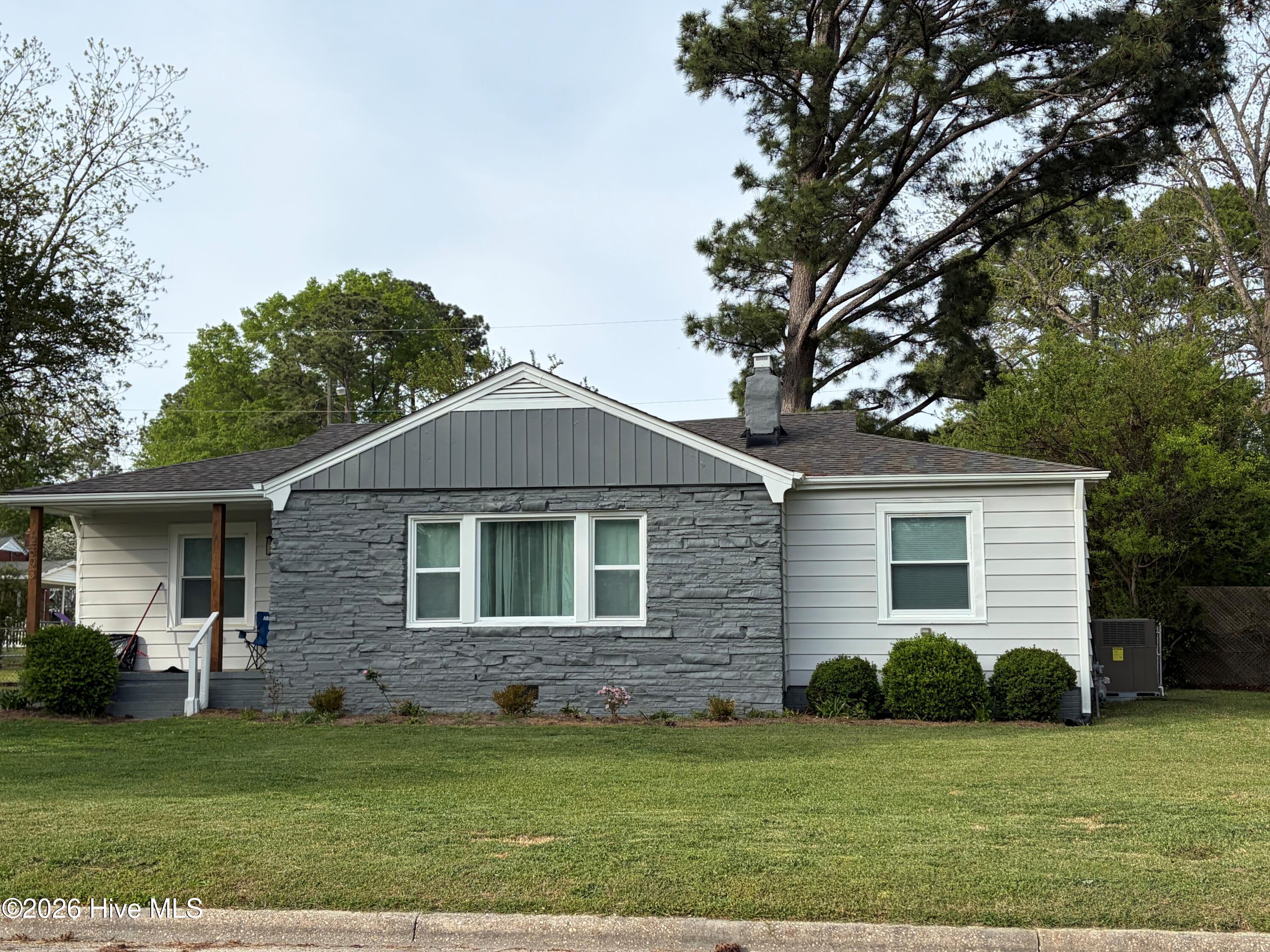 2803 Jefferson Drive, Greenville, NC 27858 Listing Photo  1