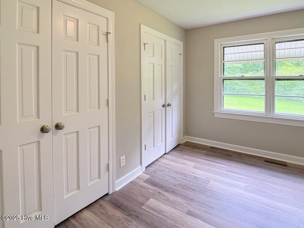 100519170 | Photo 29