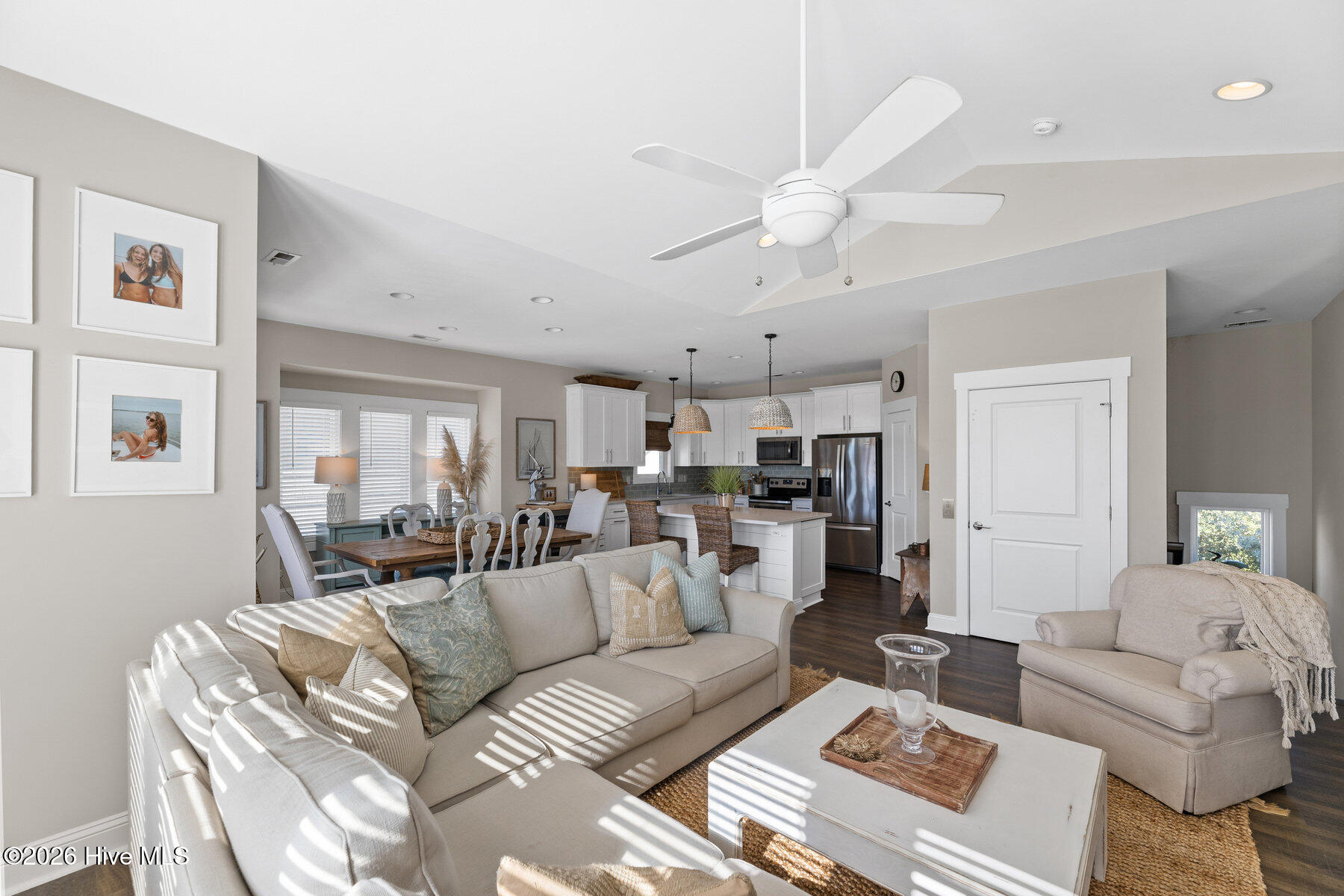 100555892 | Photo 14