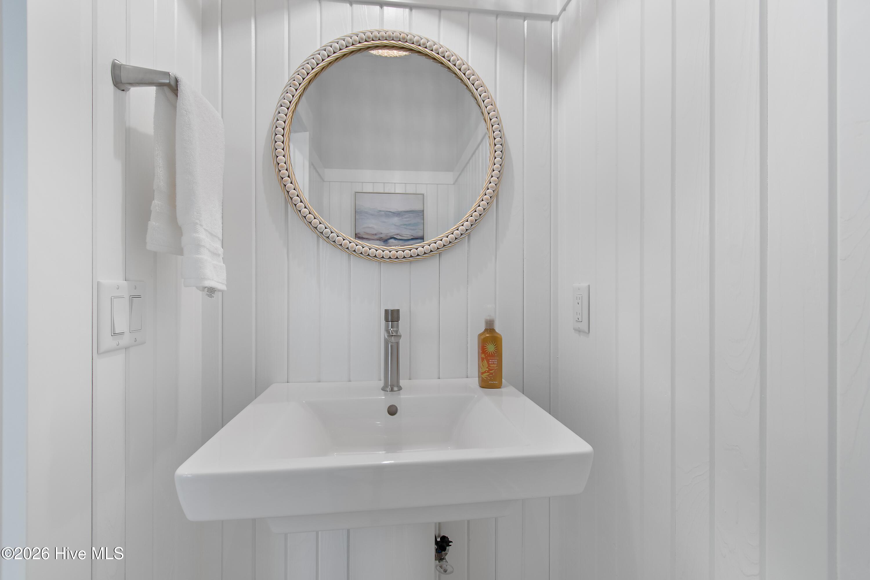 100567576 | Photo 34