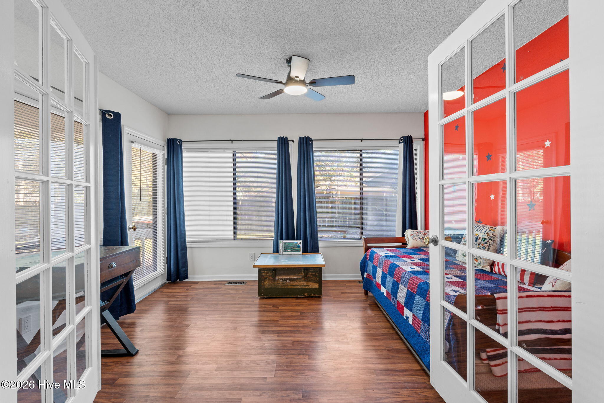 100562881 | Photo 18